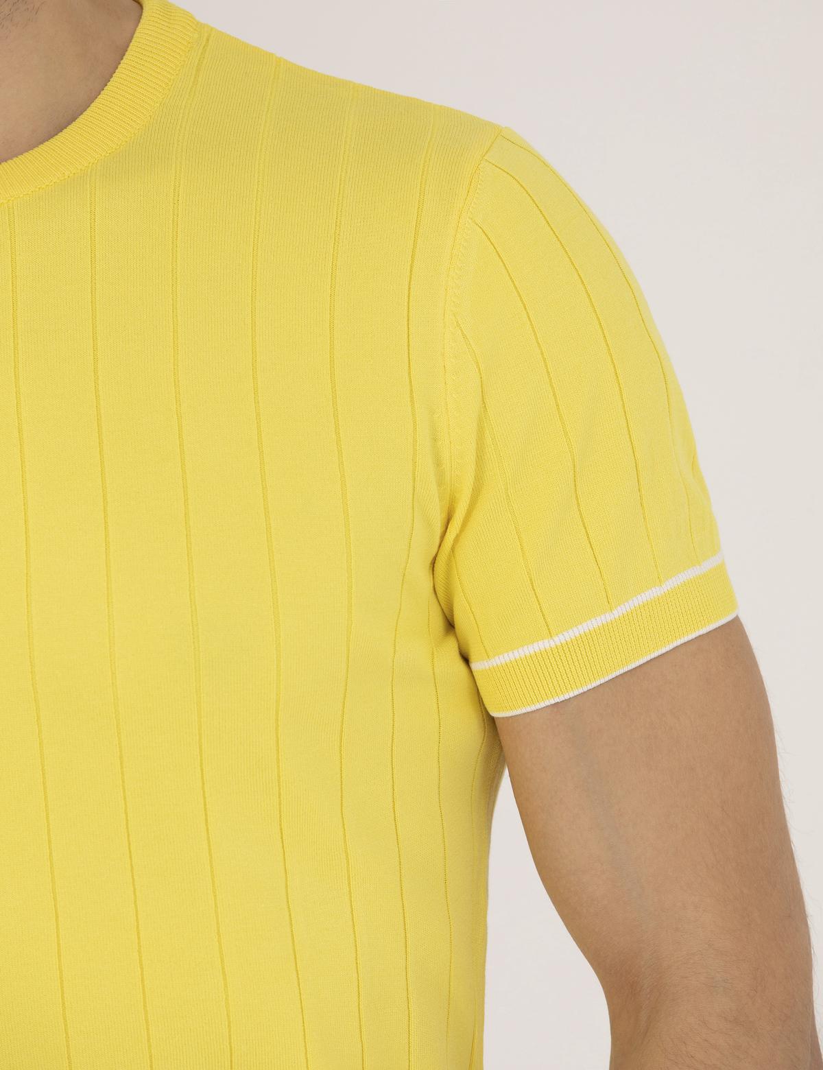 Açık Sarı Slim Fit Bisiklet Yaka Triko Tişört - 50268875008