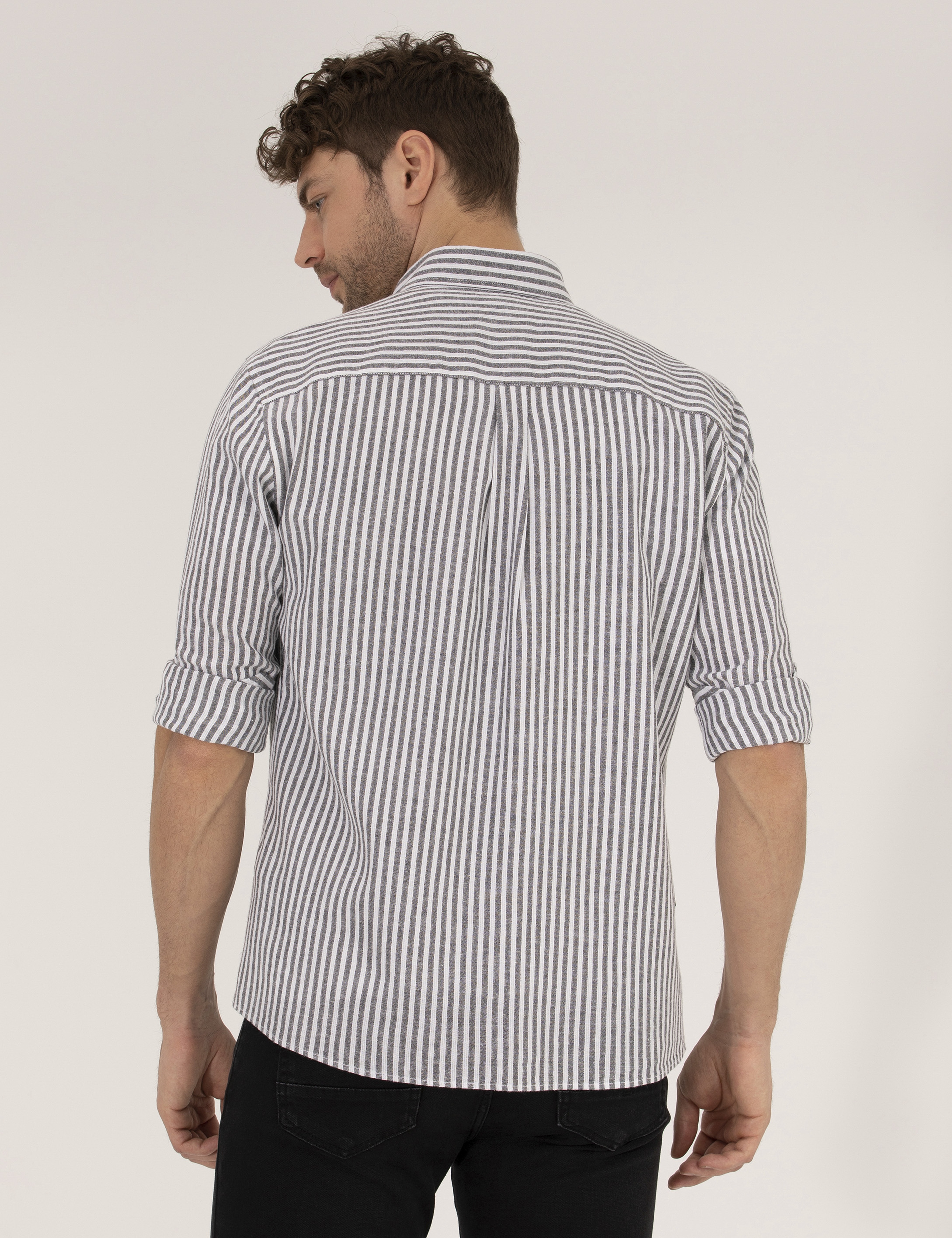 Siyah Regular Fit Uzun Kollu Gömlek