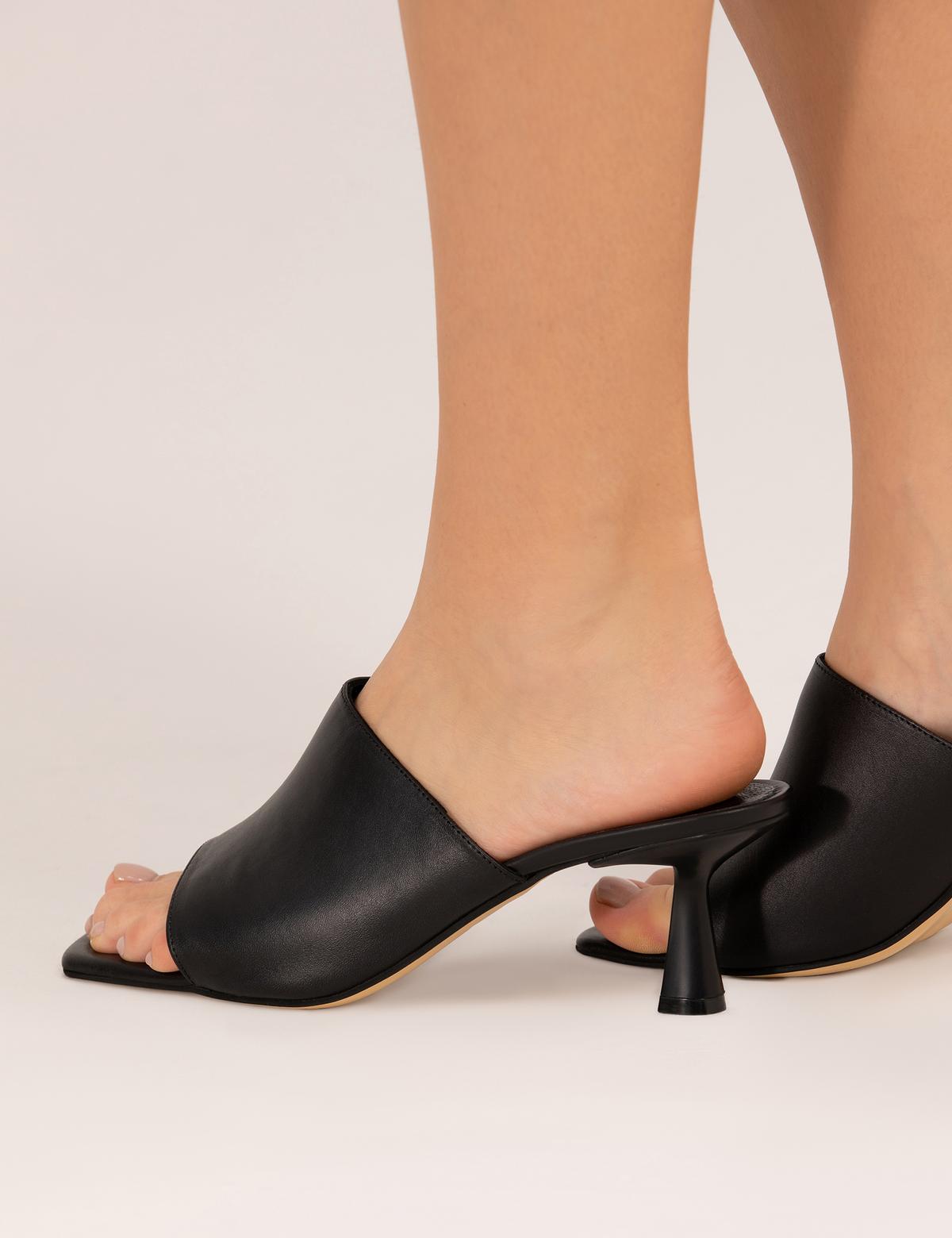 Siyah Topuklu Terlik - 50268278009