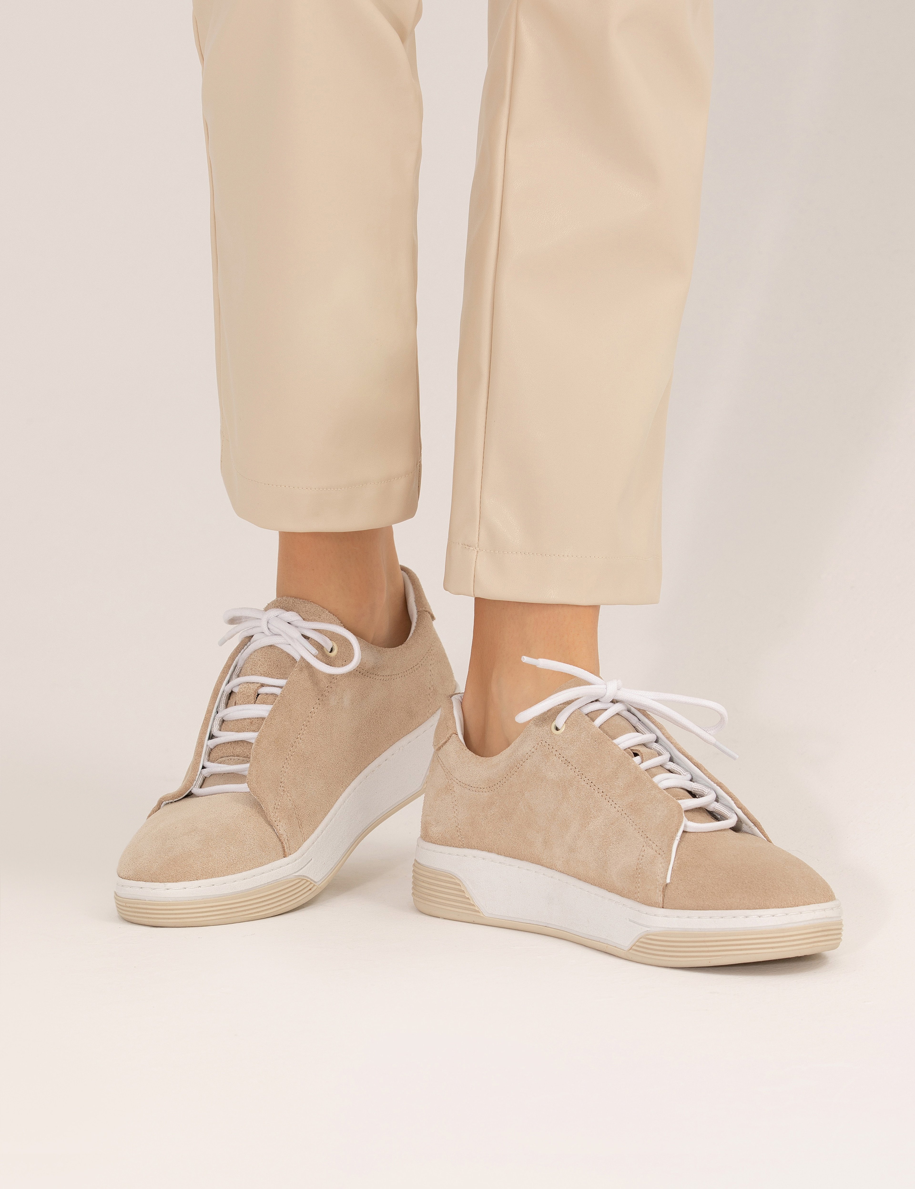 Gri Sneaker - Image 1