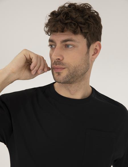 Siyah Regular Fit Düz Cepli Bisiklet Yaka Tişört - 50270489017