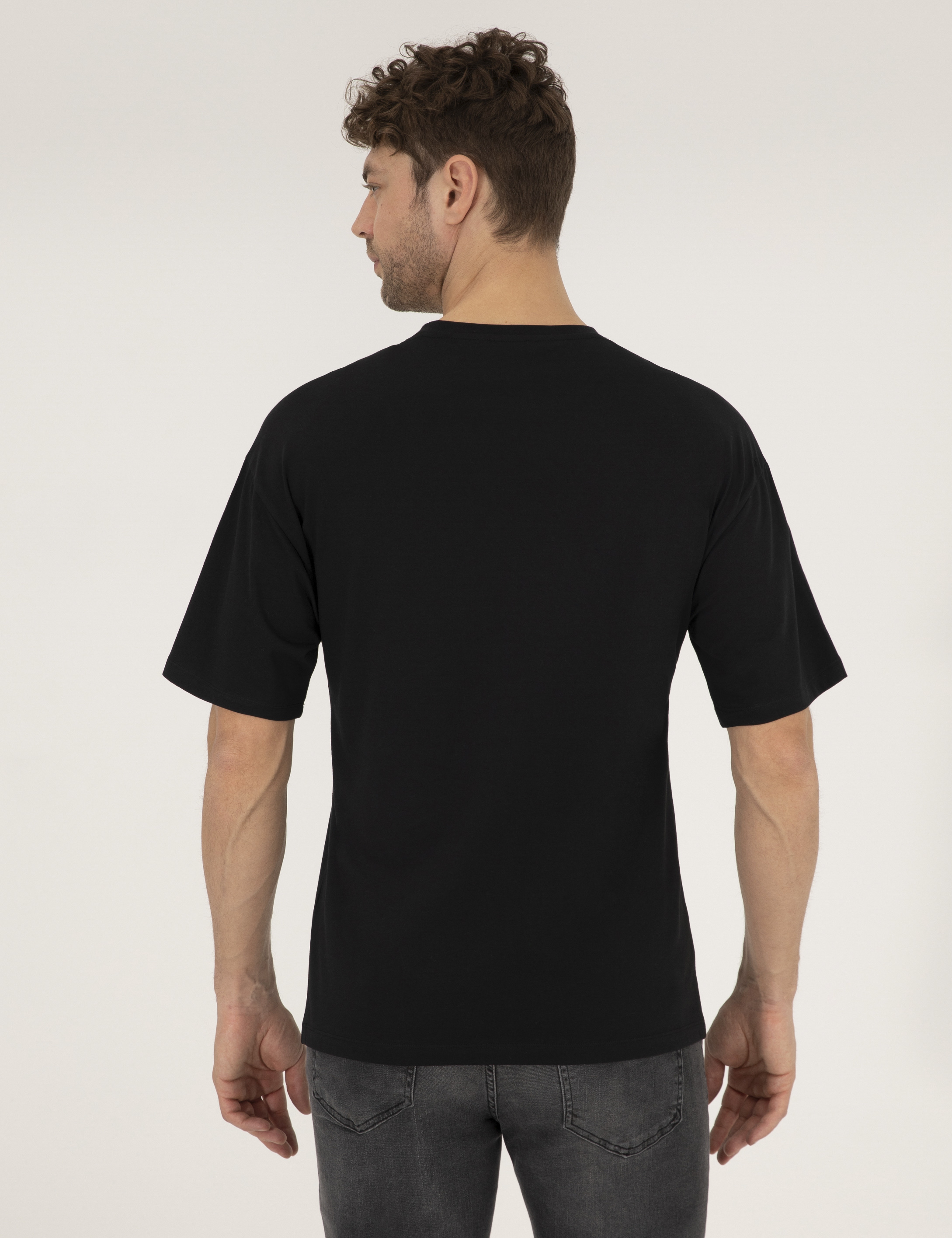 Siyah Regular Fit Düz Cepli Bisiklet Yaka Tişört - Image 5