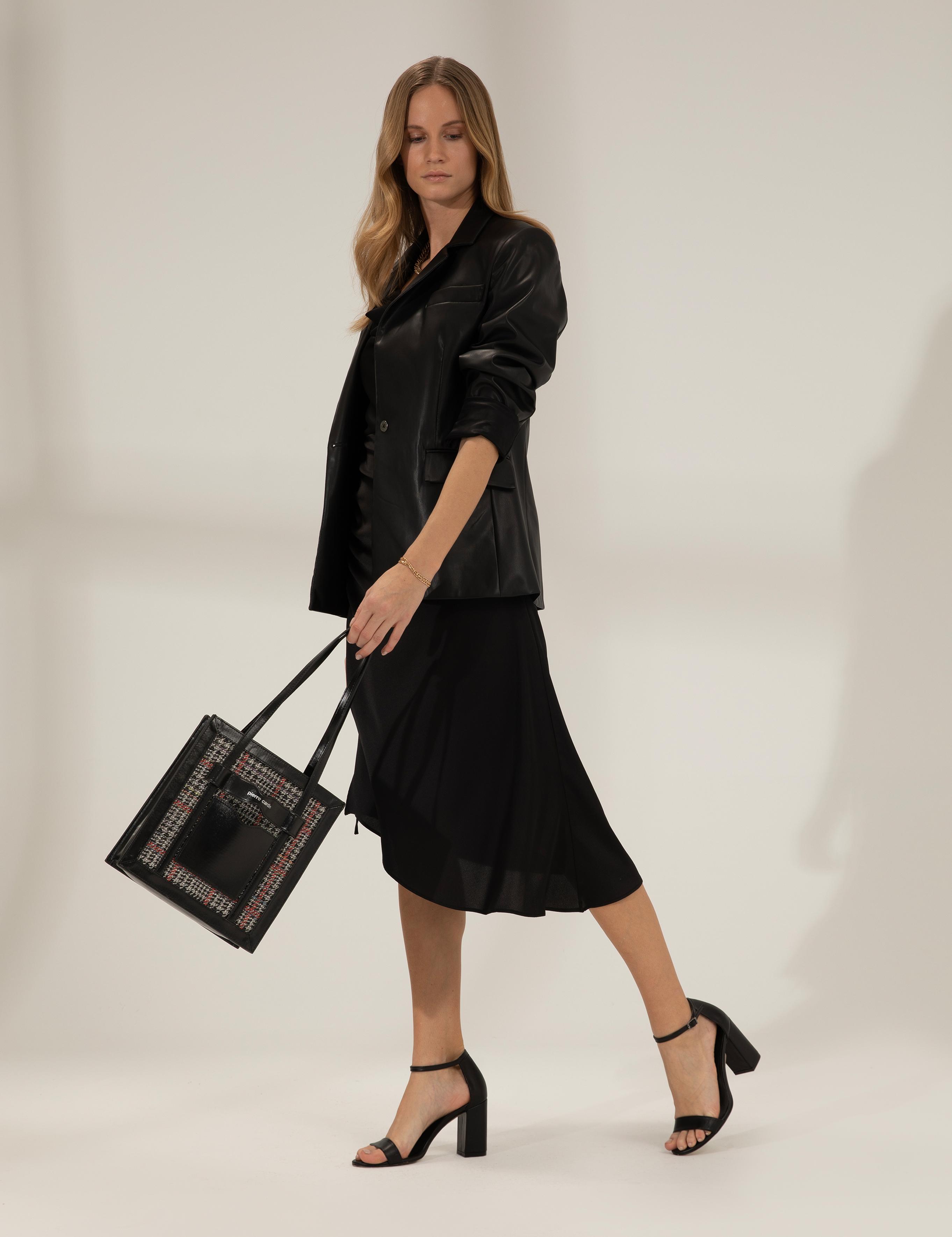 Siyah Omuz Çantası