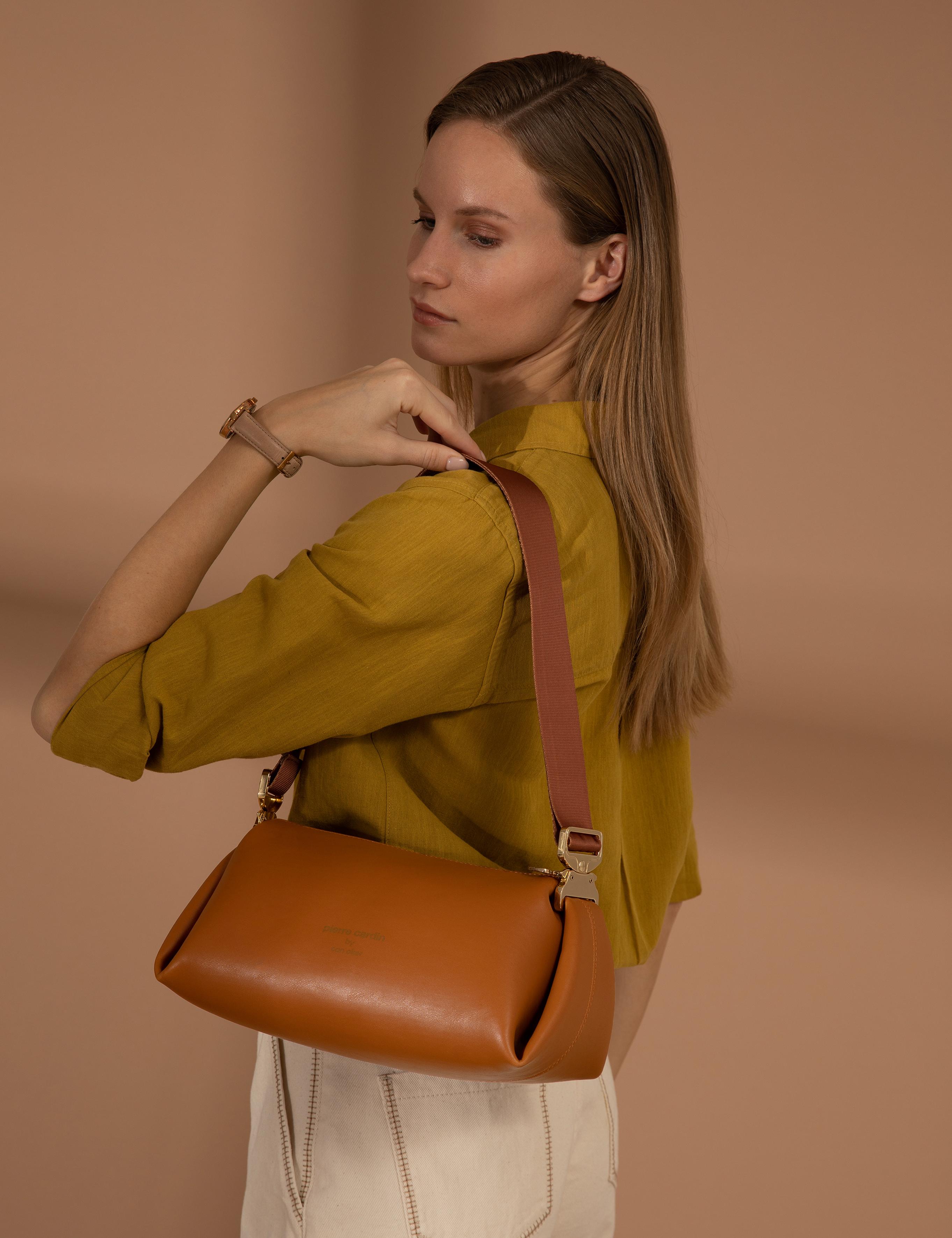 Kahverengi Omuz Çantası