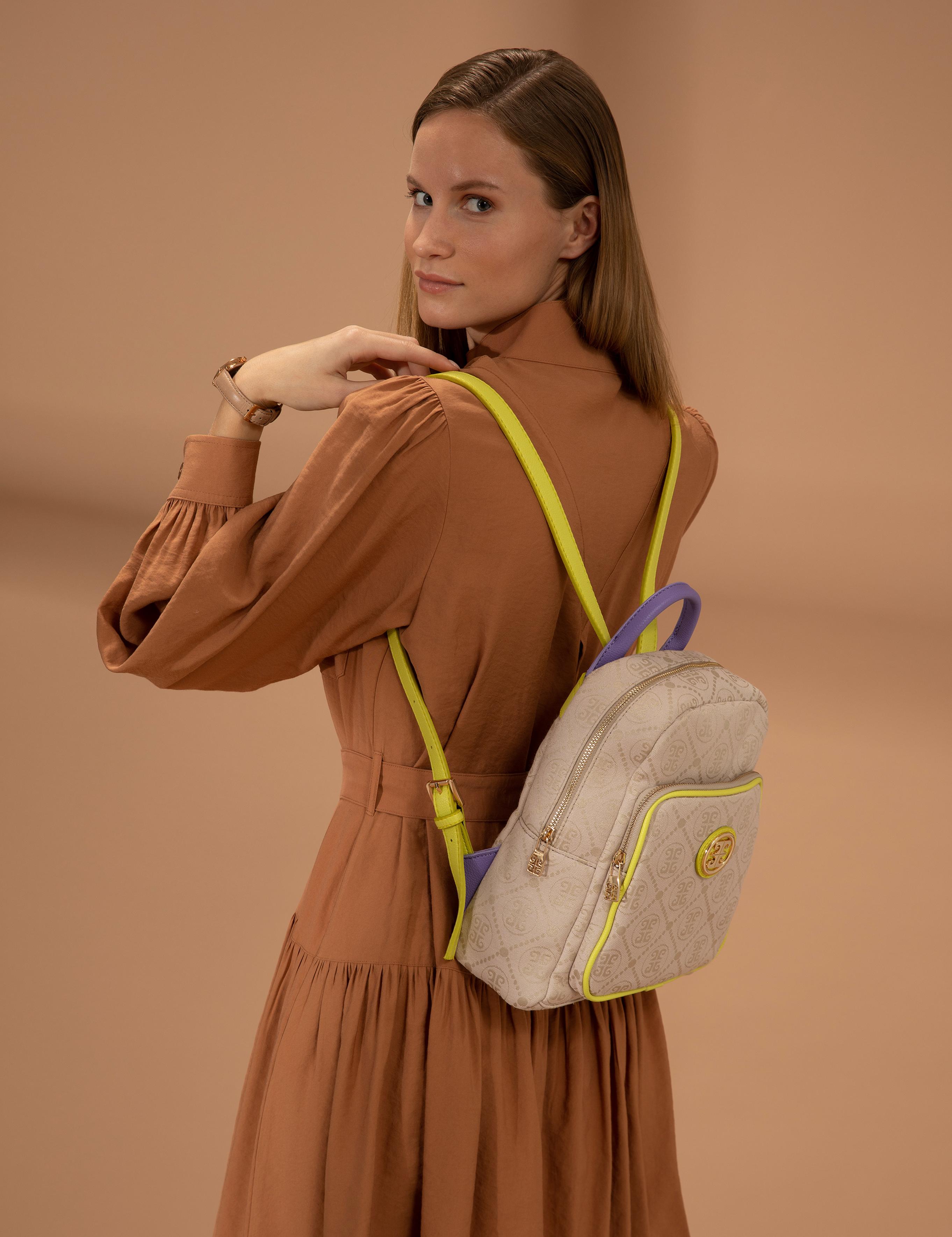 Yeşil Sırt Çantası