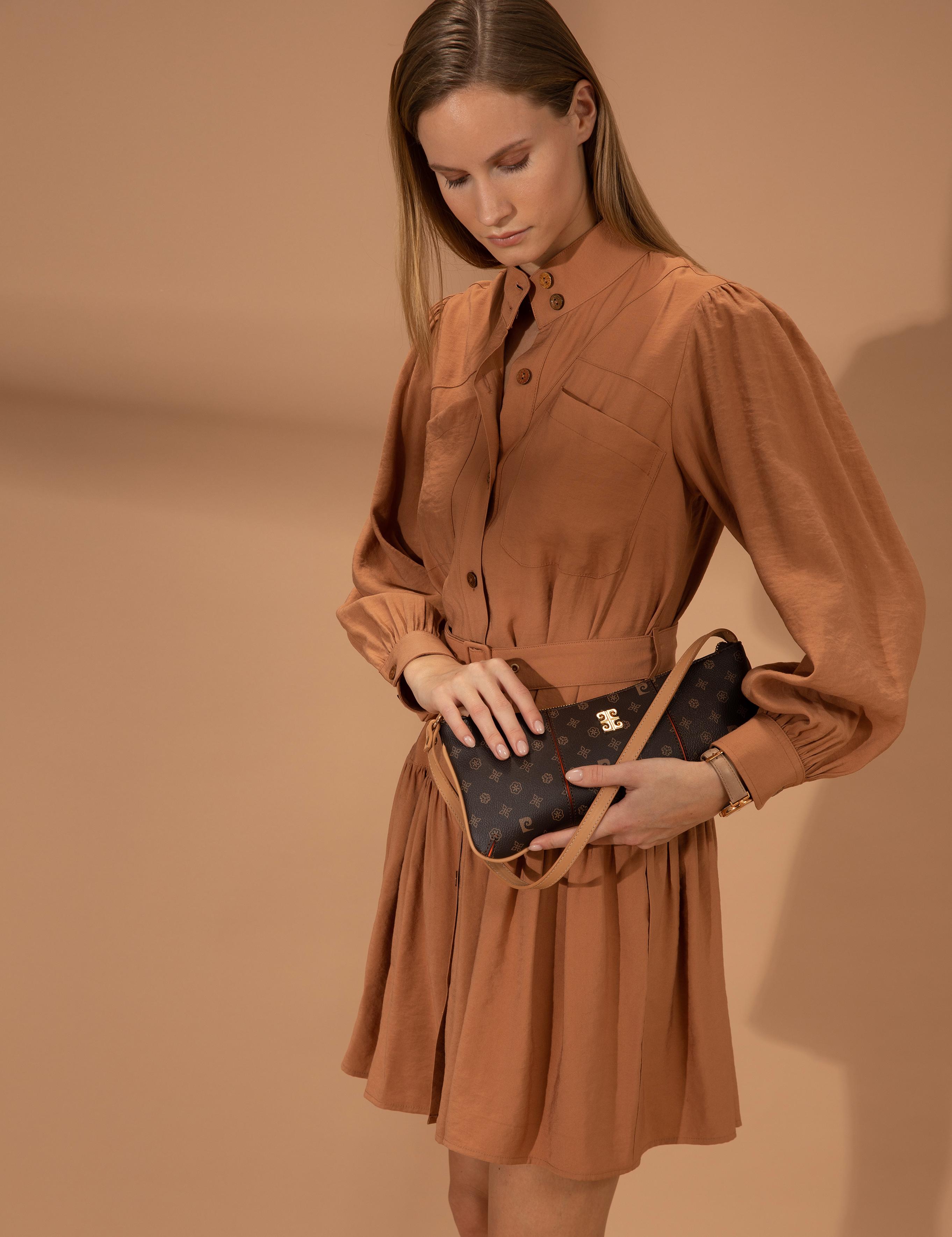 Kahverengi Kol Çantası