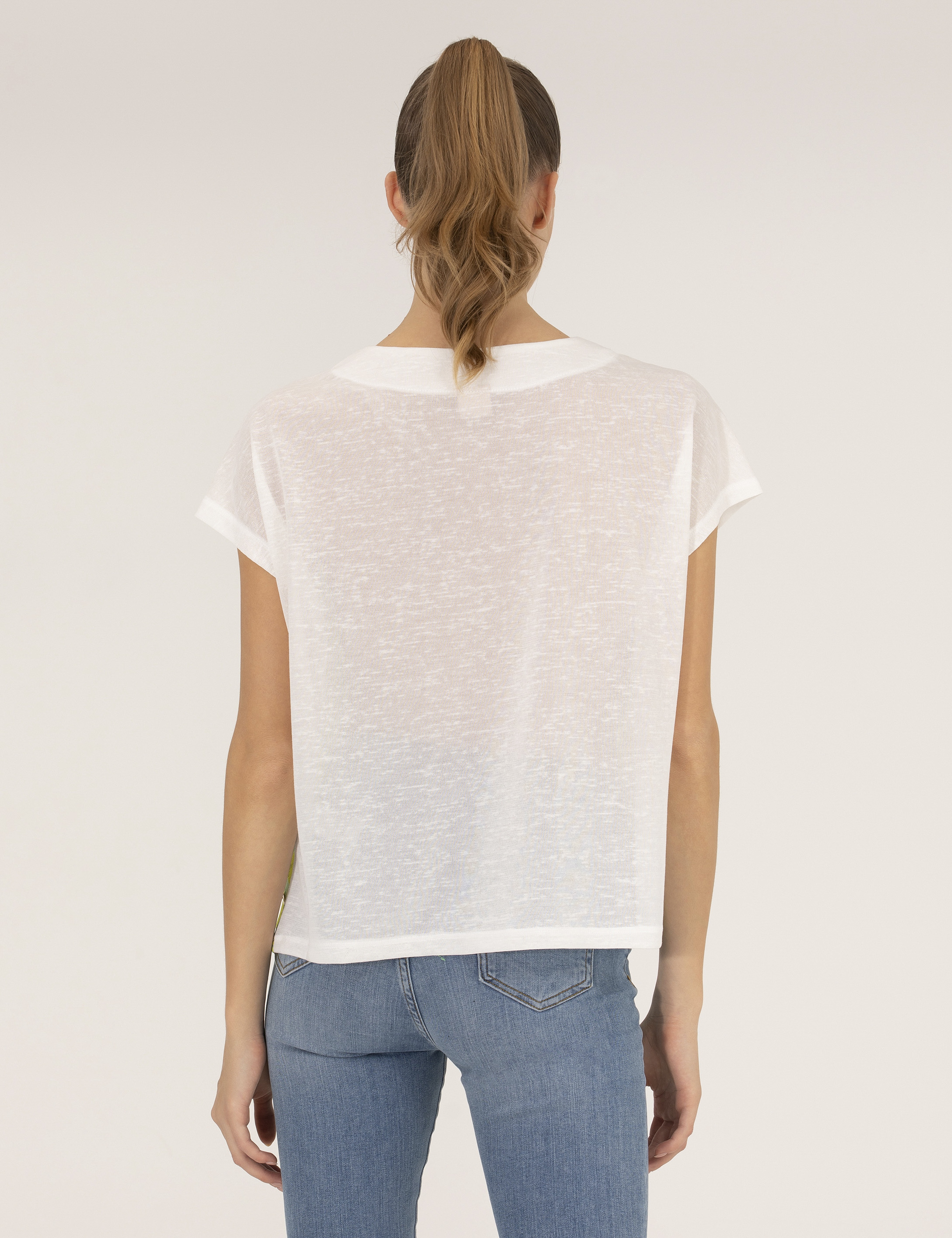 Beyaz Comfort Fit Tişört - Image 5