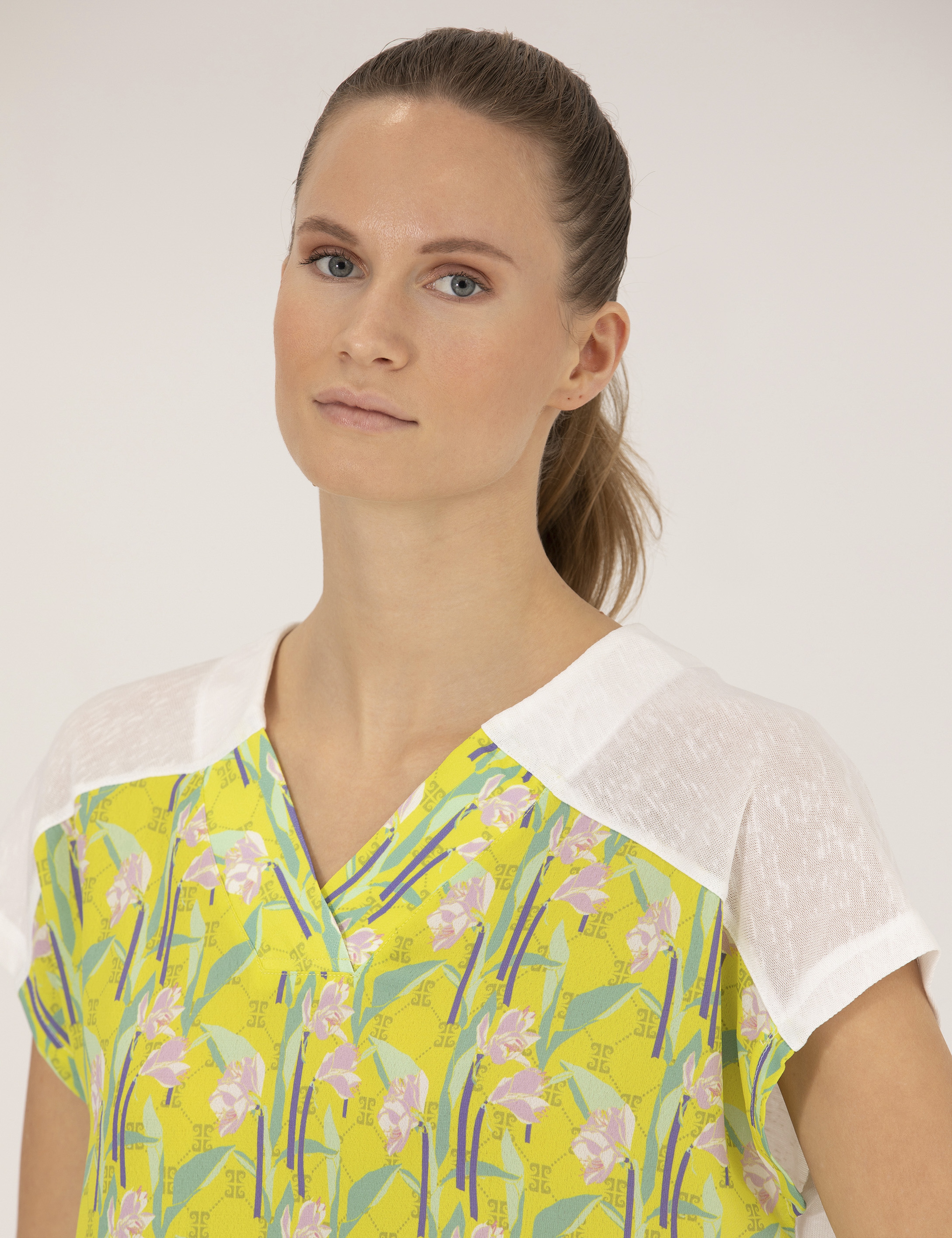 Beyaz Comfort Fit Tişört - Image 3