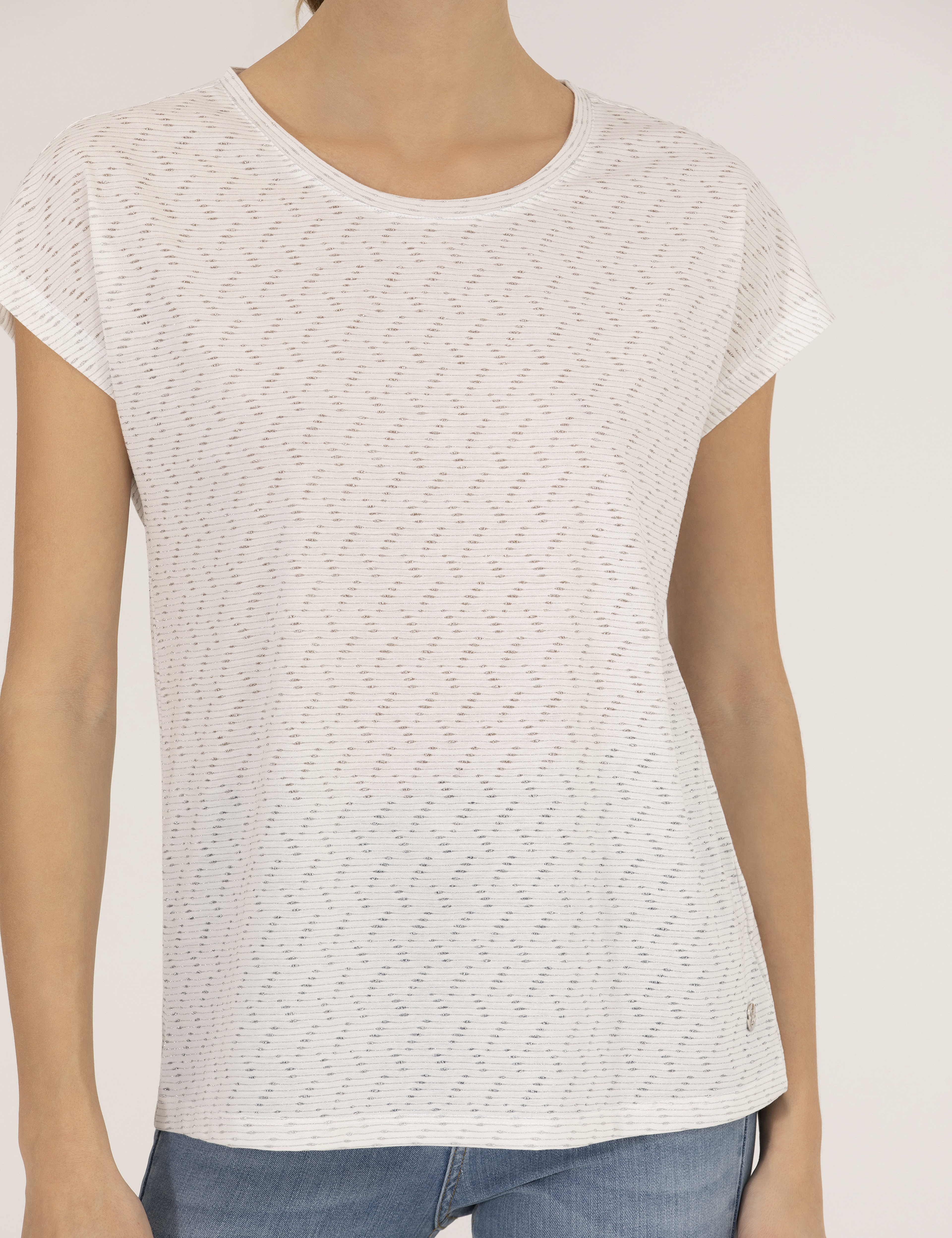 Ekru Comfort Fit Tişört - Image 6