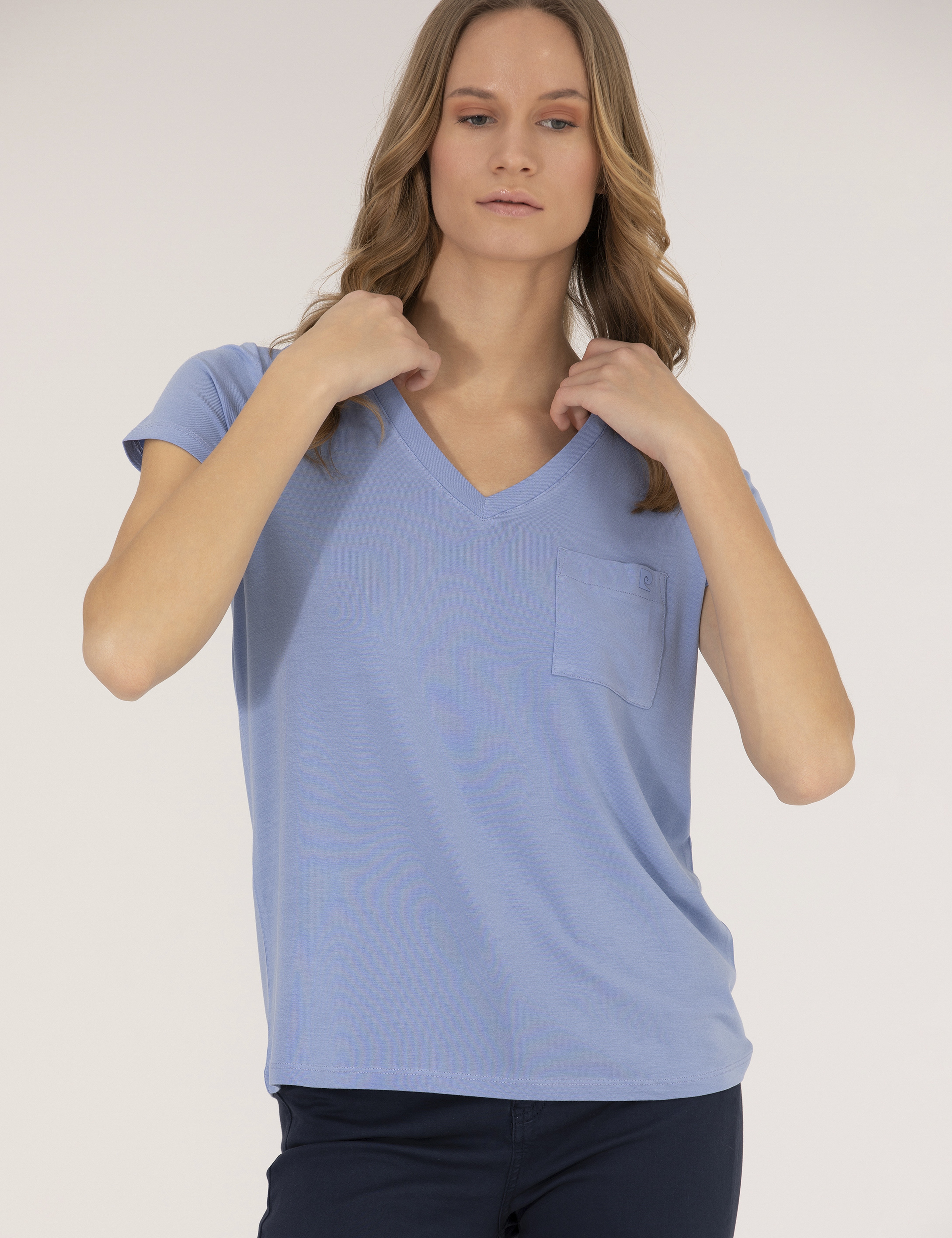 Mavi Comfort Fit V Yaka Basic Tişört