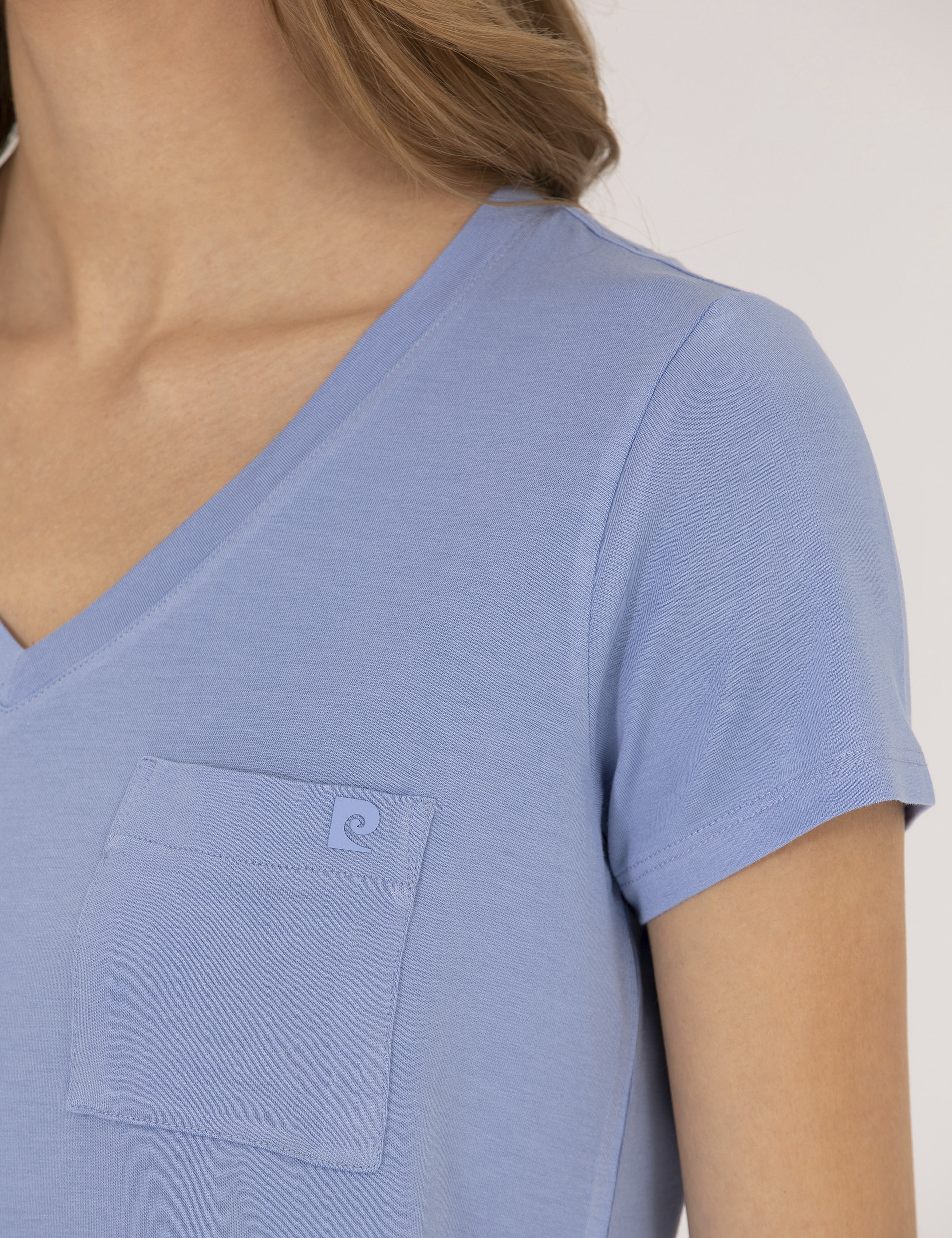 Mavi Comfort Fit V Yaka Basic Tişört