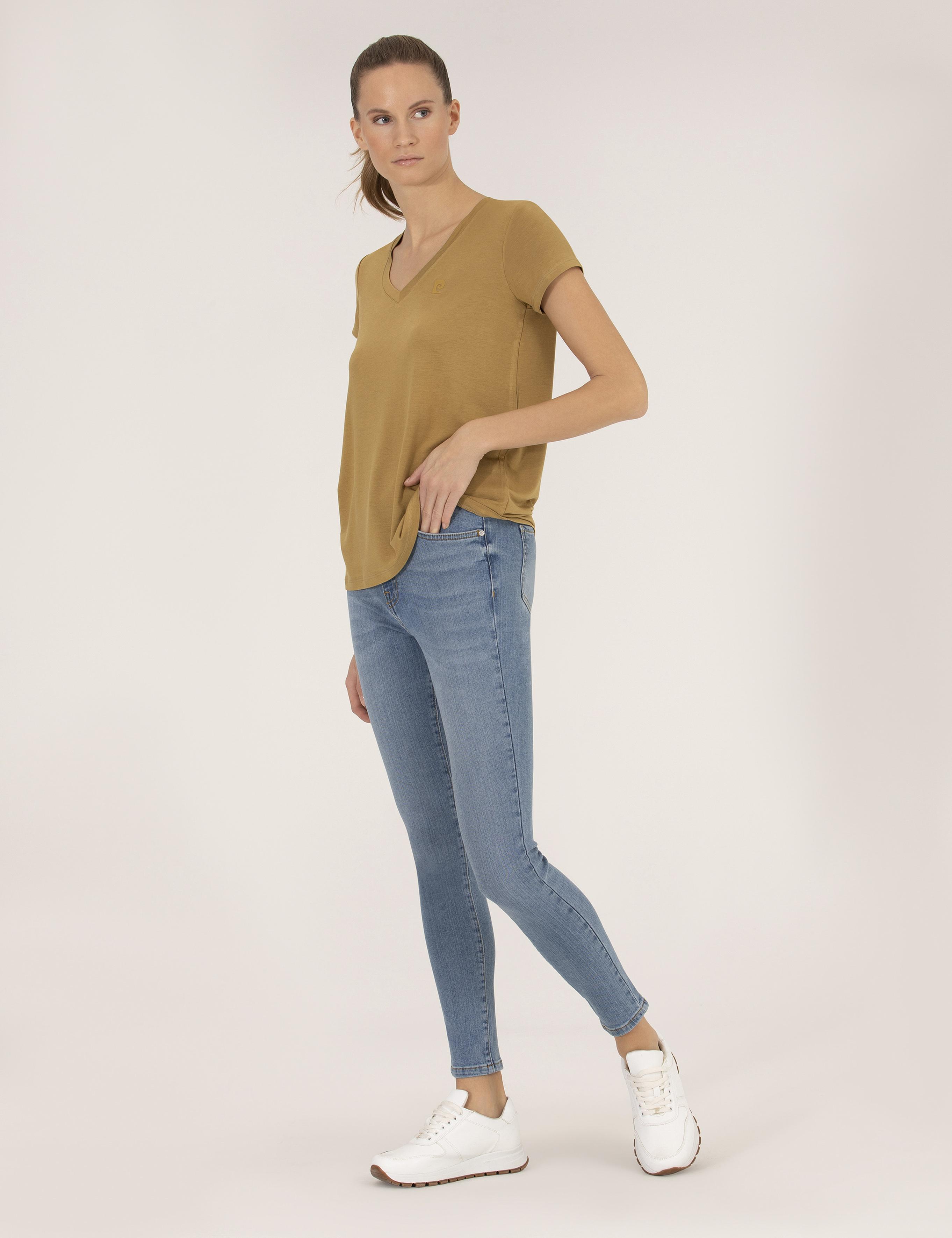 Yeşil Comfort Fit V Yaka Basic Tişört