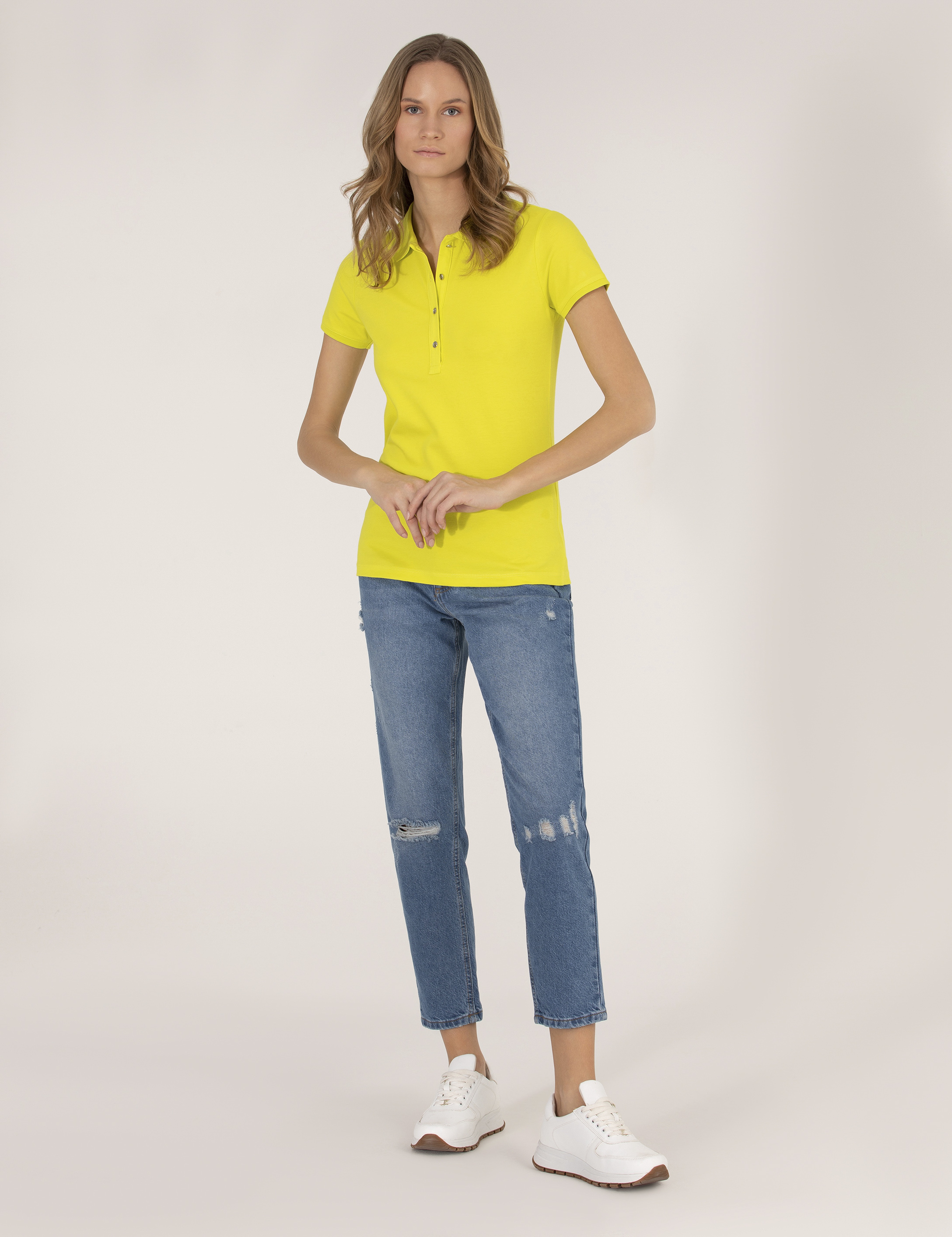 Sarı Polo Yaka Slim Fit Tişört - Image 4