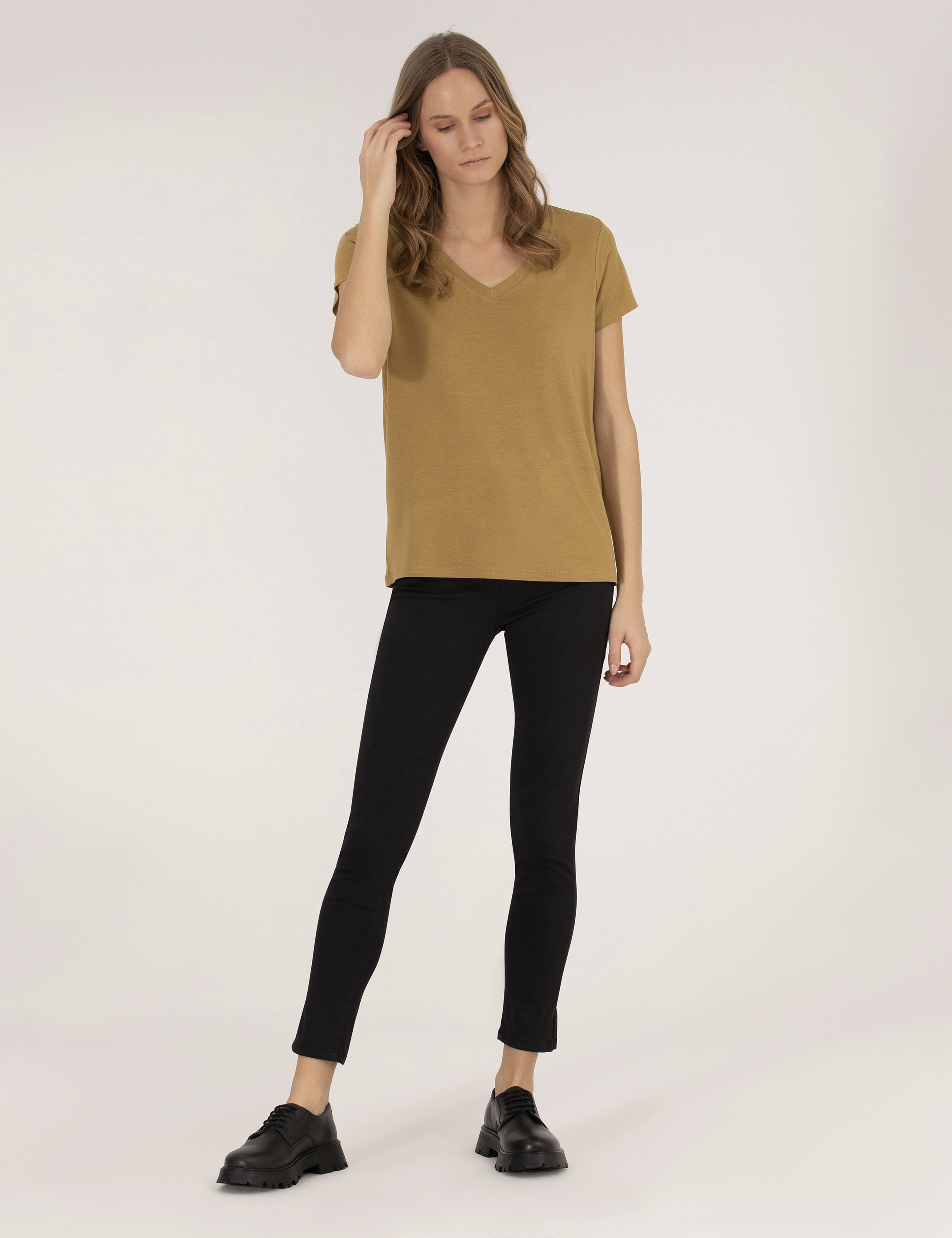 Yeşil Comfort Fit Basic Tişört - Image 4