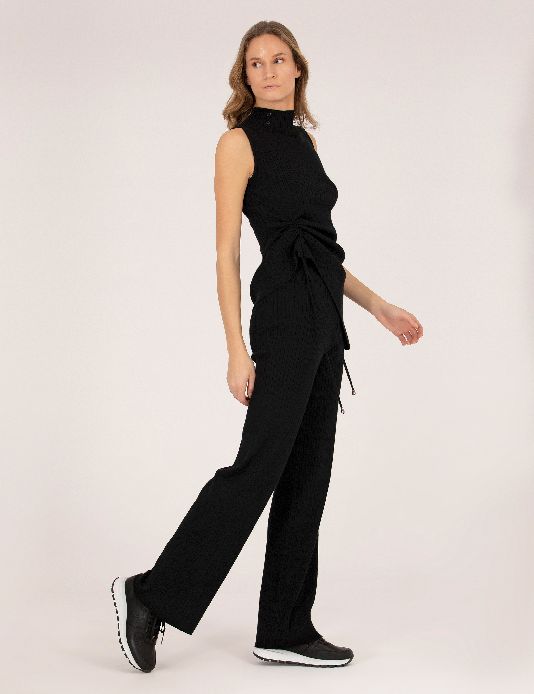 Siyah Loose Fit Triko Pantolon - Image 3