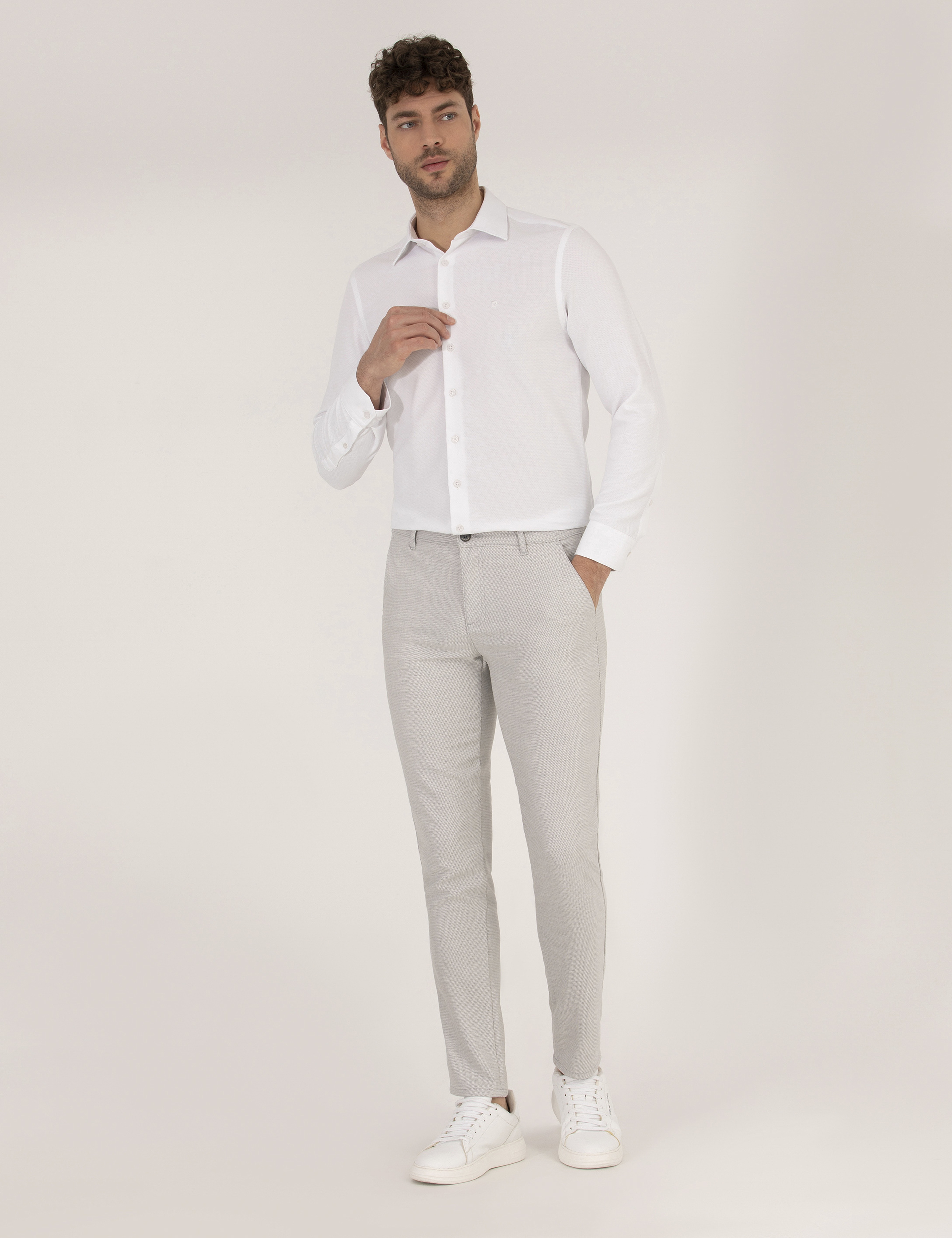 Beyaz Slim Fit Uzun Kollu Gömlek