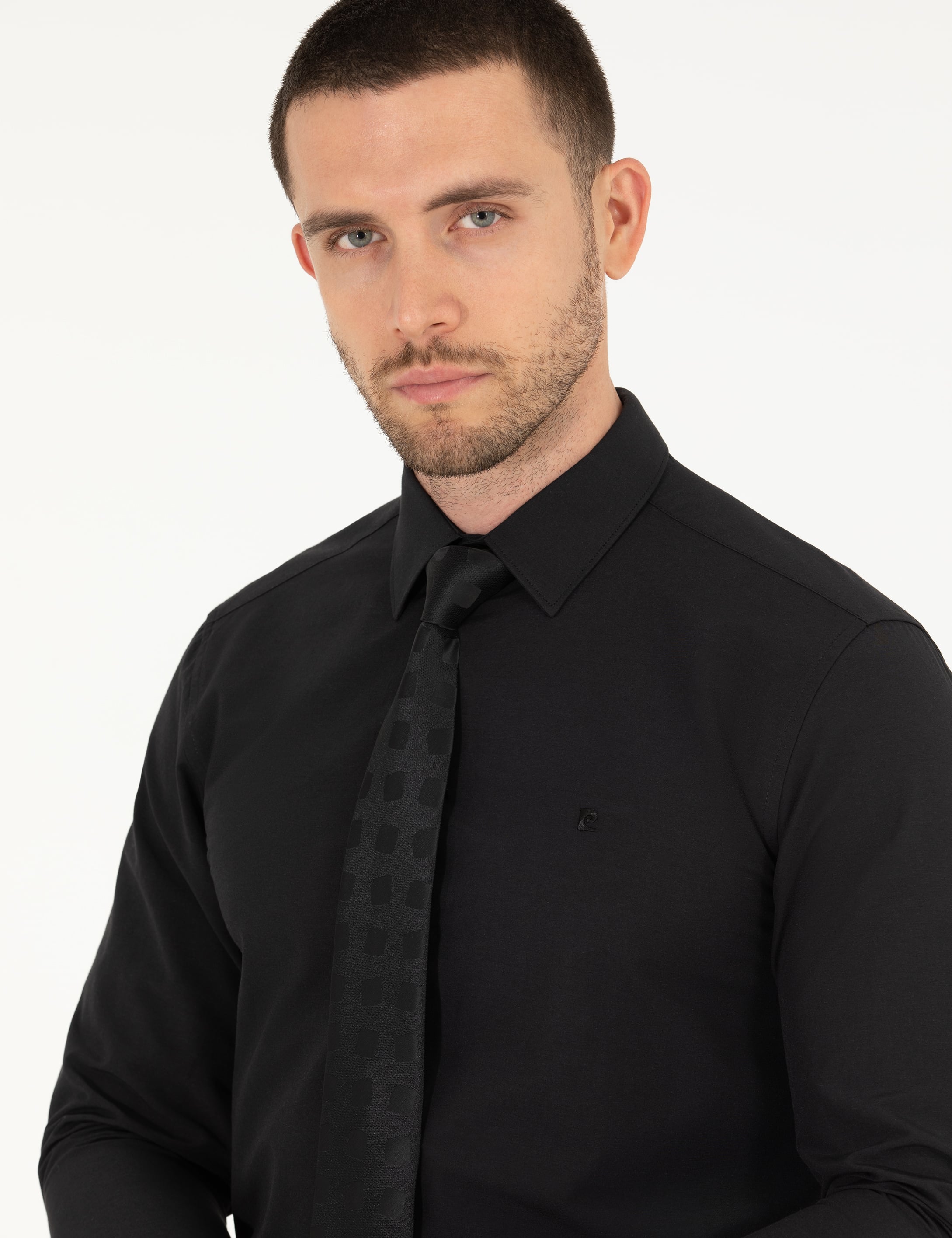 Siyah Slim Fit Uzun Kollu Klasik Gömlek - Image 3