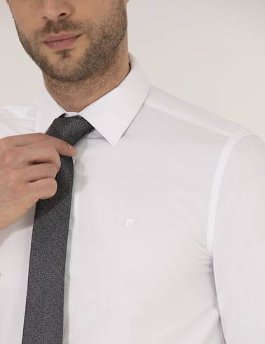 Beyaz Slim Fit Uzun Kollu Klasik Gömlek