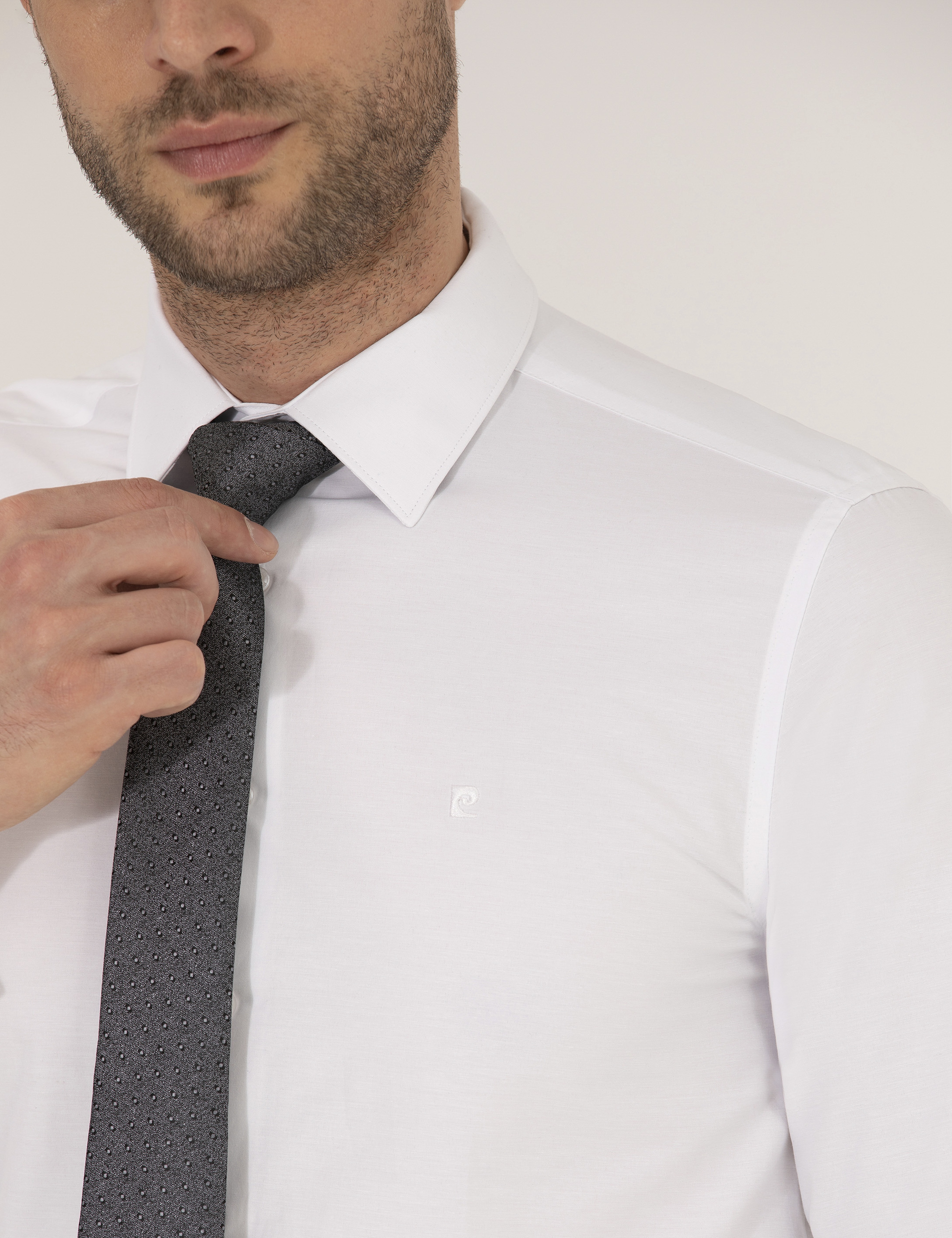 Beyaz Slim Fit Uzun Kollu Klasik Gömlek - Image 7