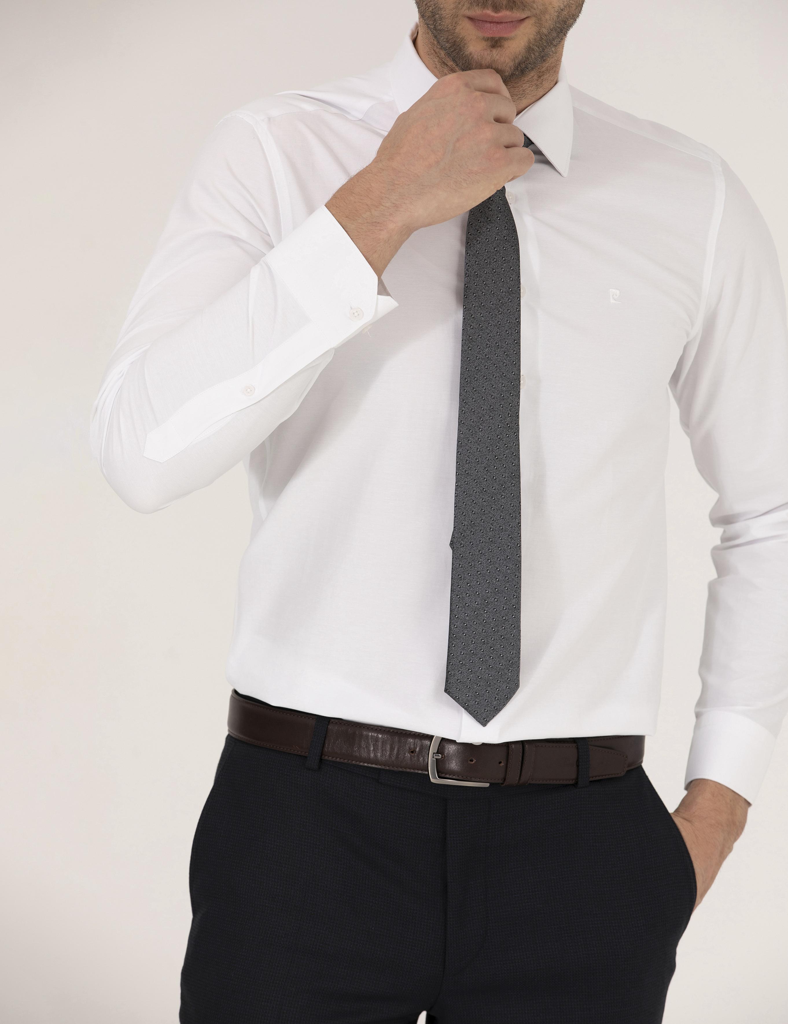 Beyaz Slim Fit Uzun Kollu Klasik Gömlek