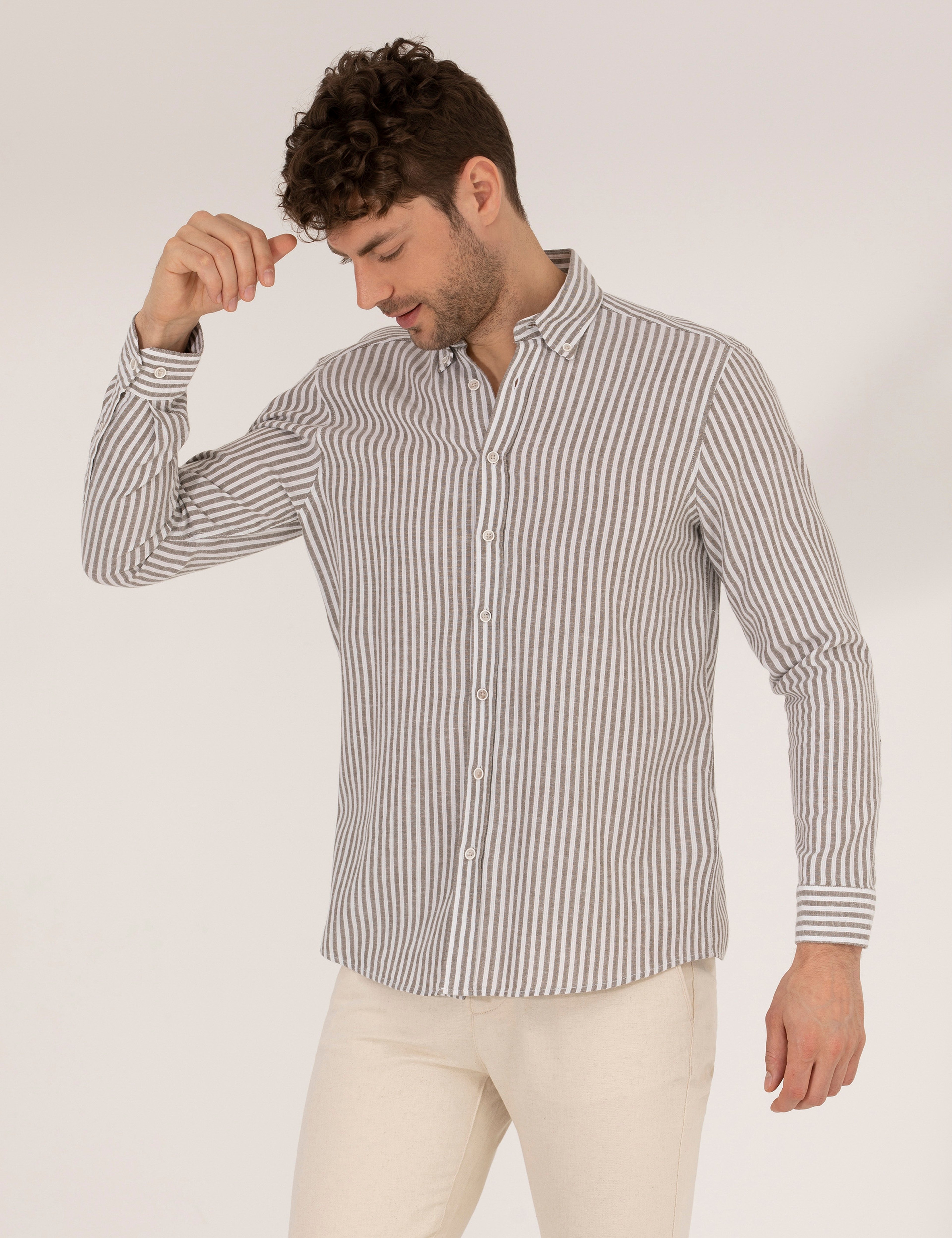 Haki Regular Fit Uzun Kollu Gömlek - Image 1