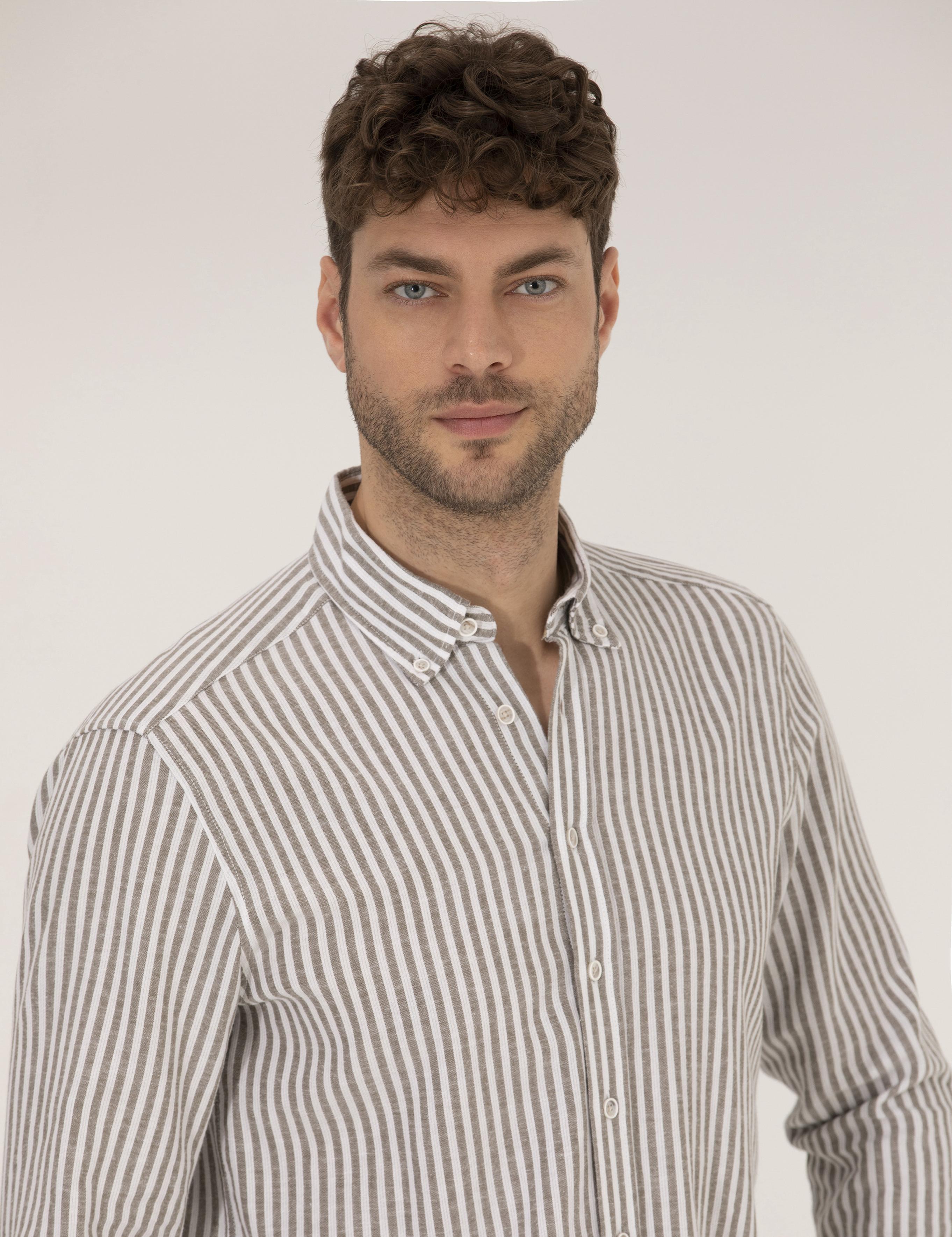 Haki Regular Fit Uzun Kollu Gömlek