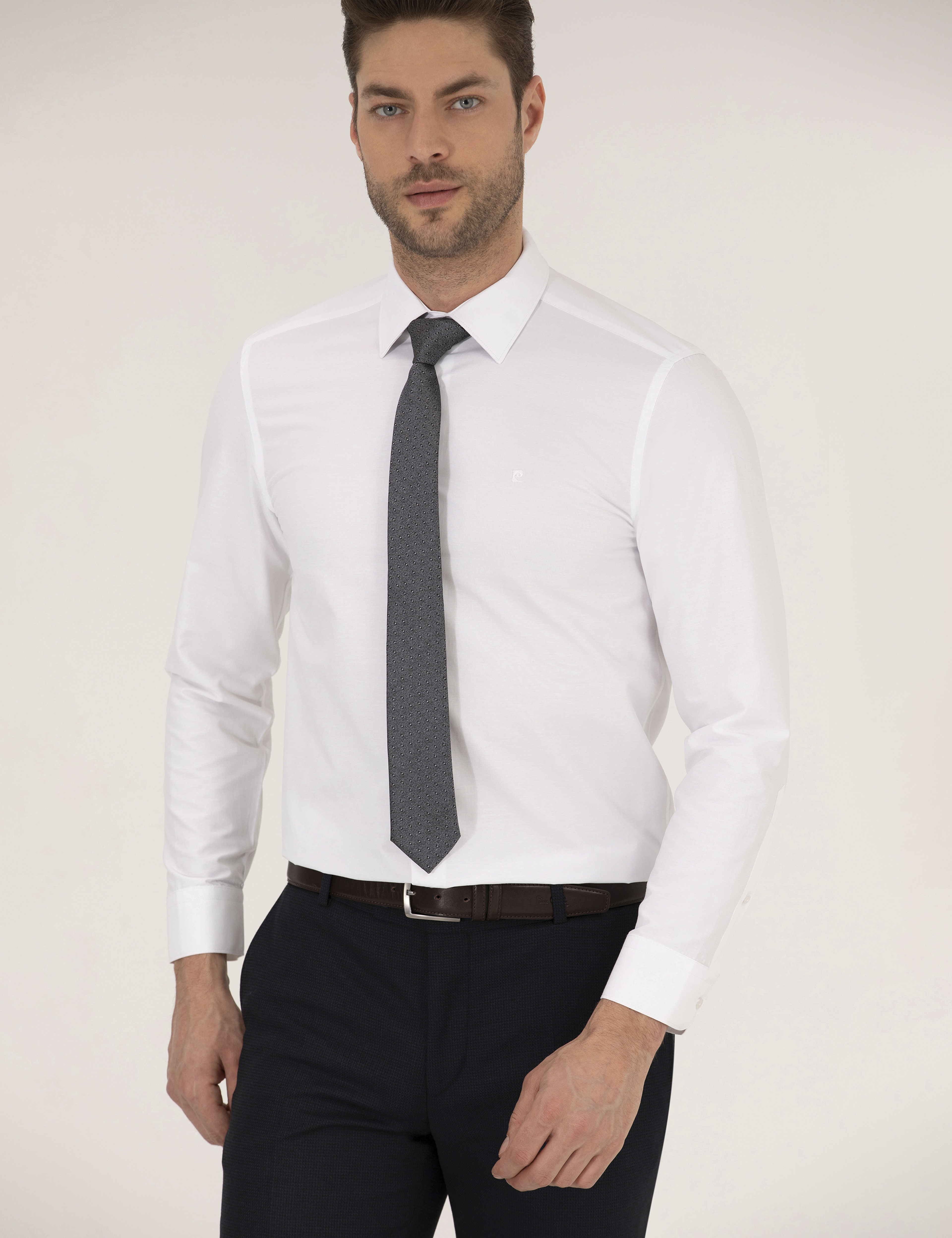 Beyaz Slim Fit Uzun Kollu Klasik Gömlek - Image 3