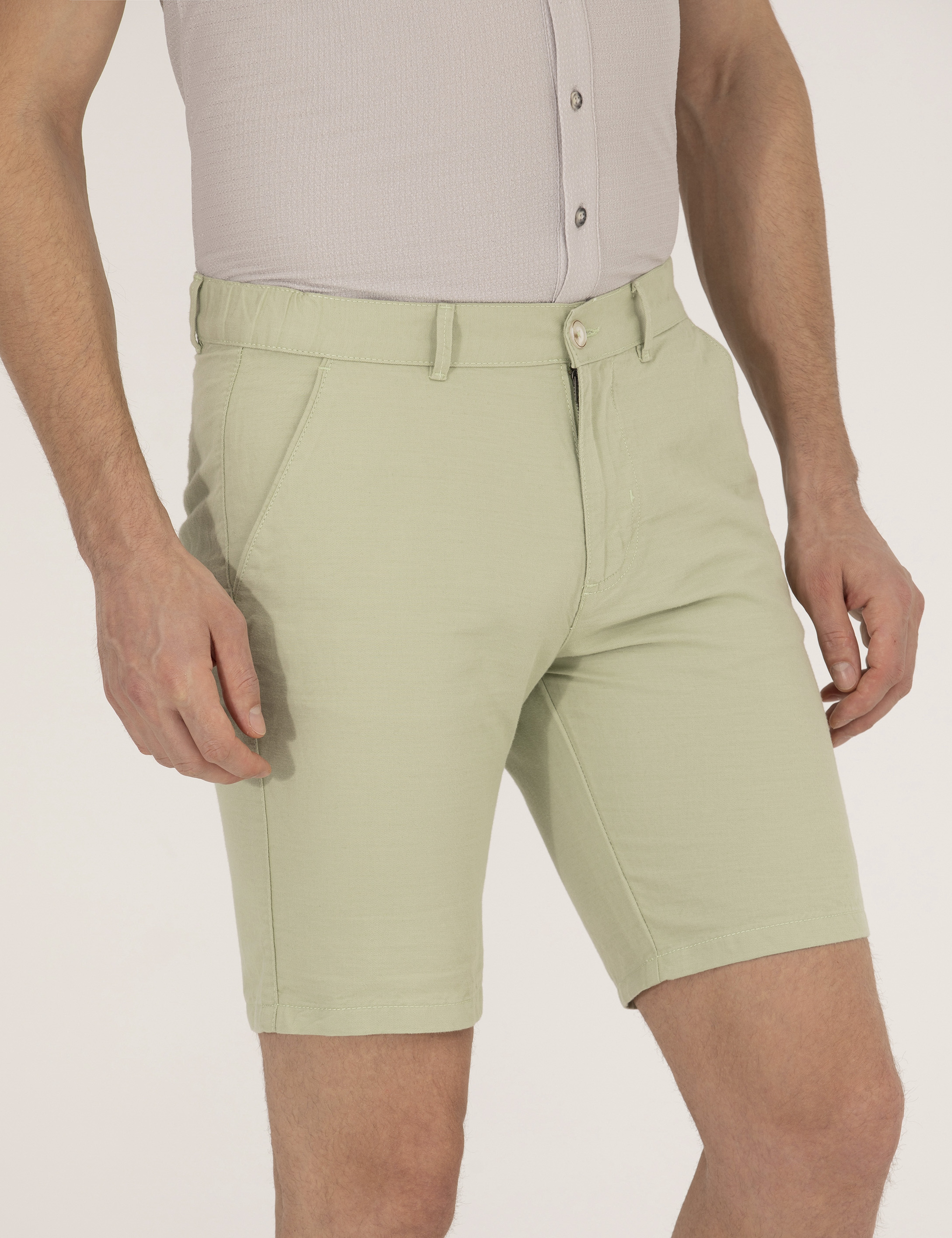 Açık Yeşil Slim Fit Keten Karışımlı Beli Lastikli Bermuda Şort