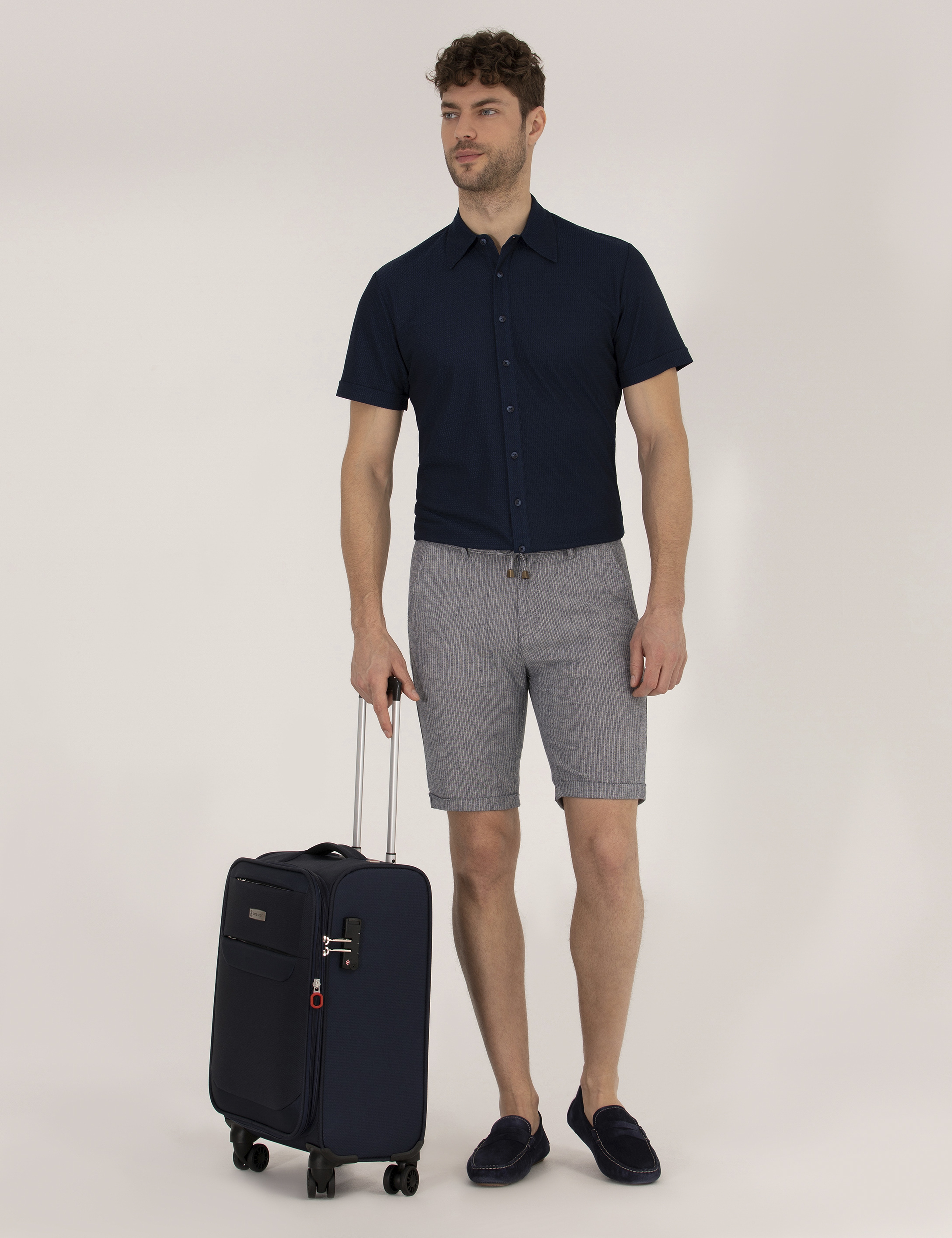Açık Lacivert Slim Fit Keten Karışımlı Çizgili Bağcıklı Bermuda Şort