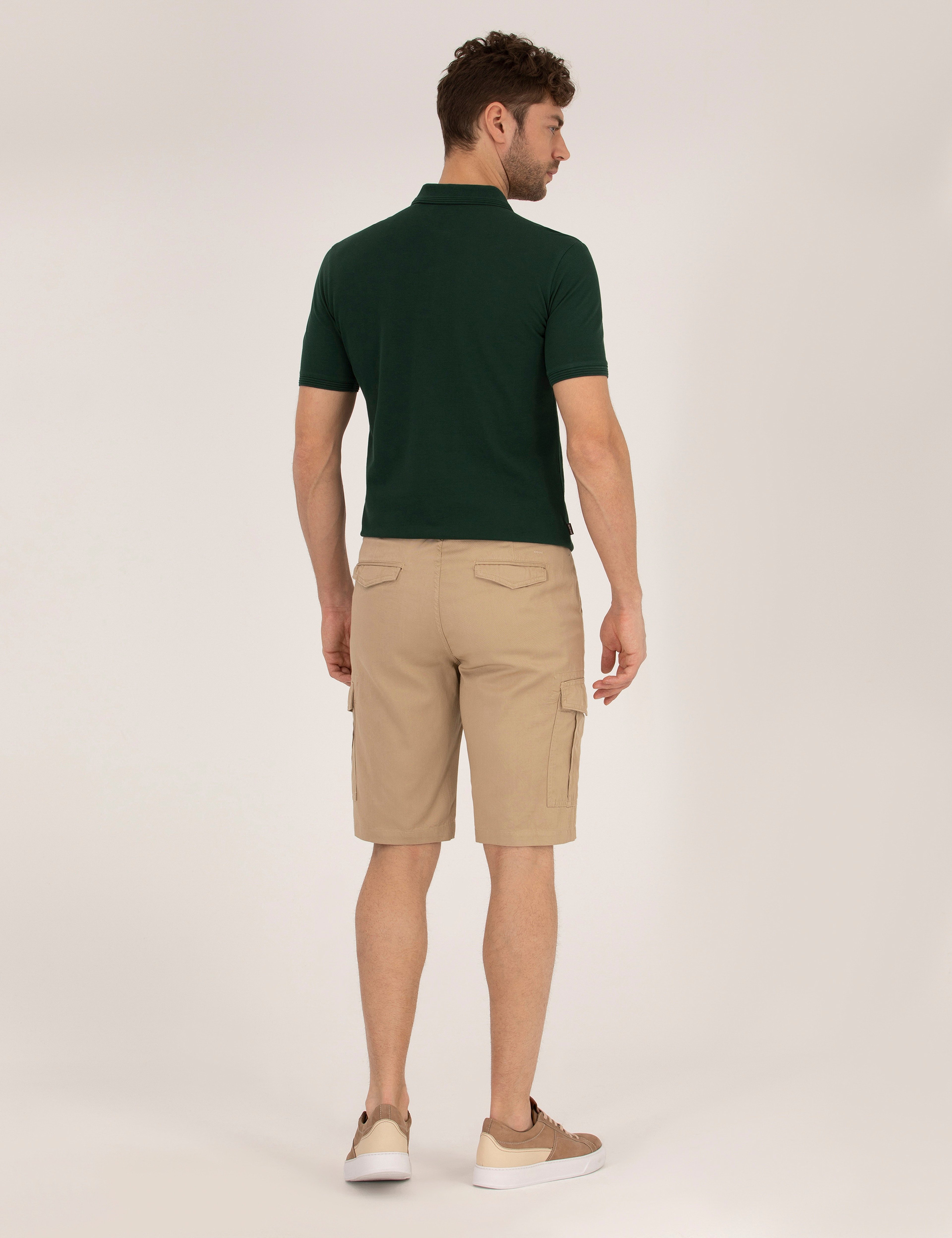 Bej Comfort Fit Kargo Cepli Bermuda Şort