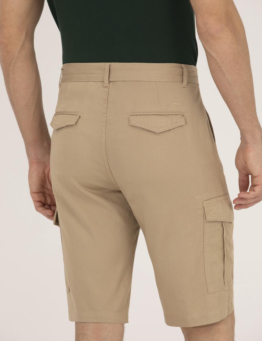 Bej Comfort Fit Kargo Cepli Bermuda Şort