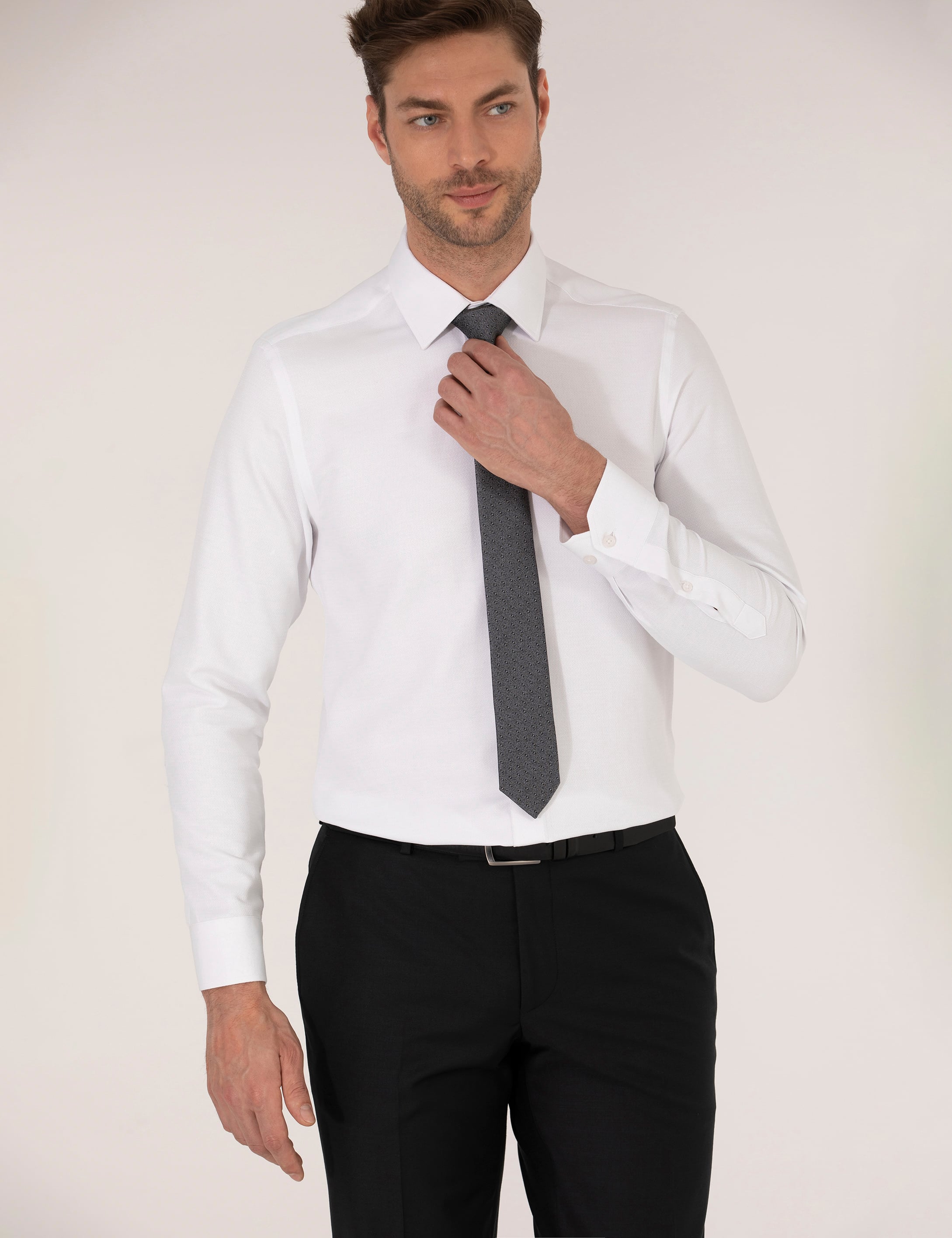 Beyaz Slim Fit Uzun Kollu Gömlek - Image 3