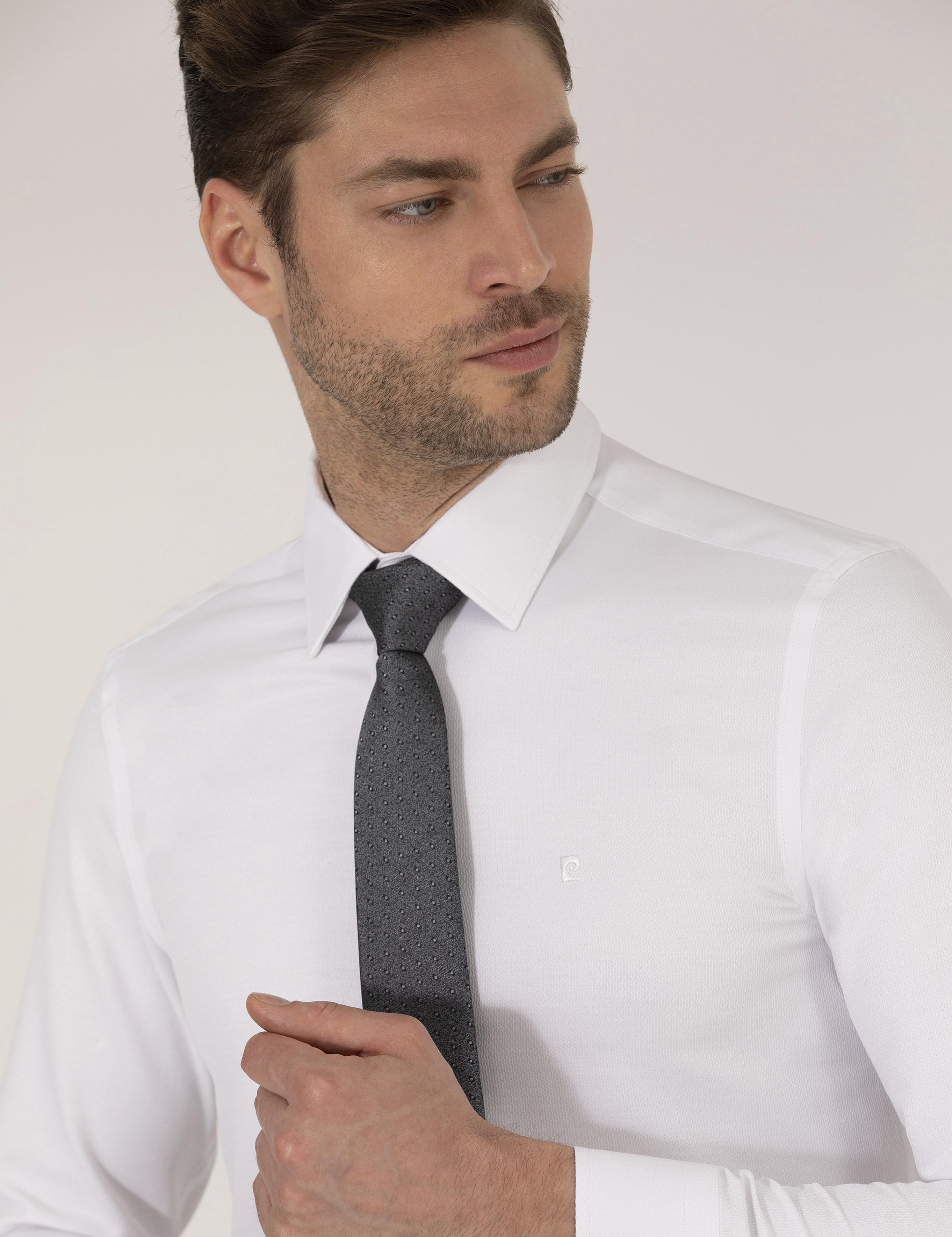 Beyaz Slim Fit Uzun Kollu Gömlek