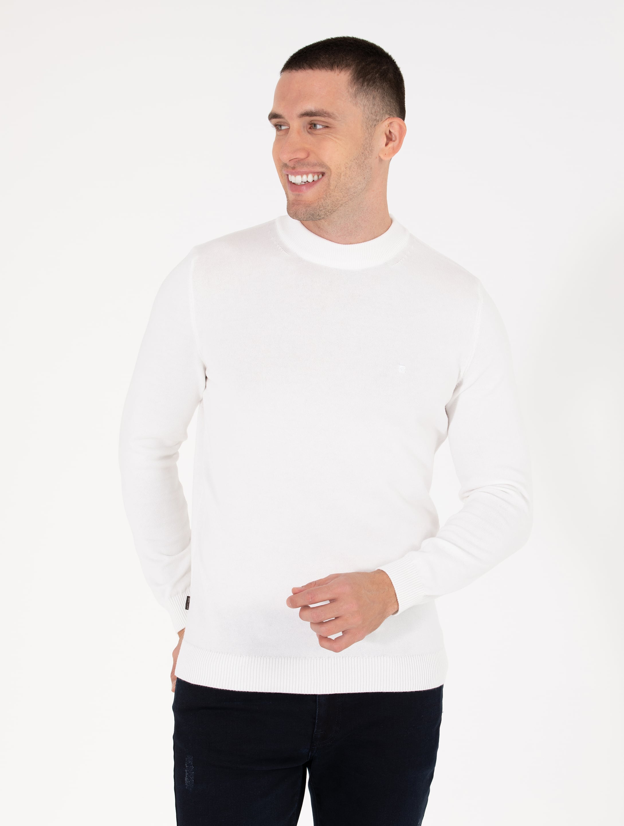 Ekru Slim Fit Çeyrek Yaka Basic Triko Kazak