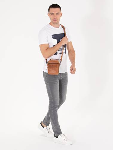 Beyaz Slim Fit Baskılı Bisiklet Yaka Tişört