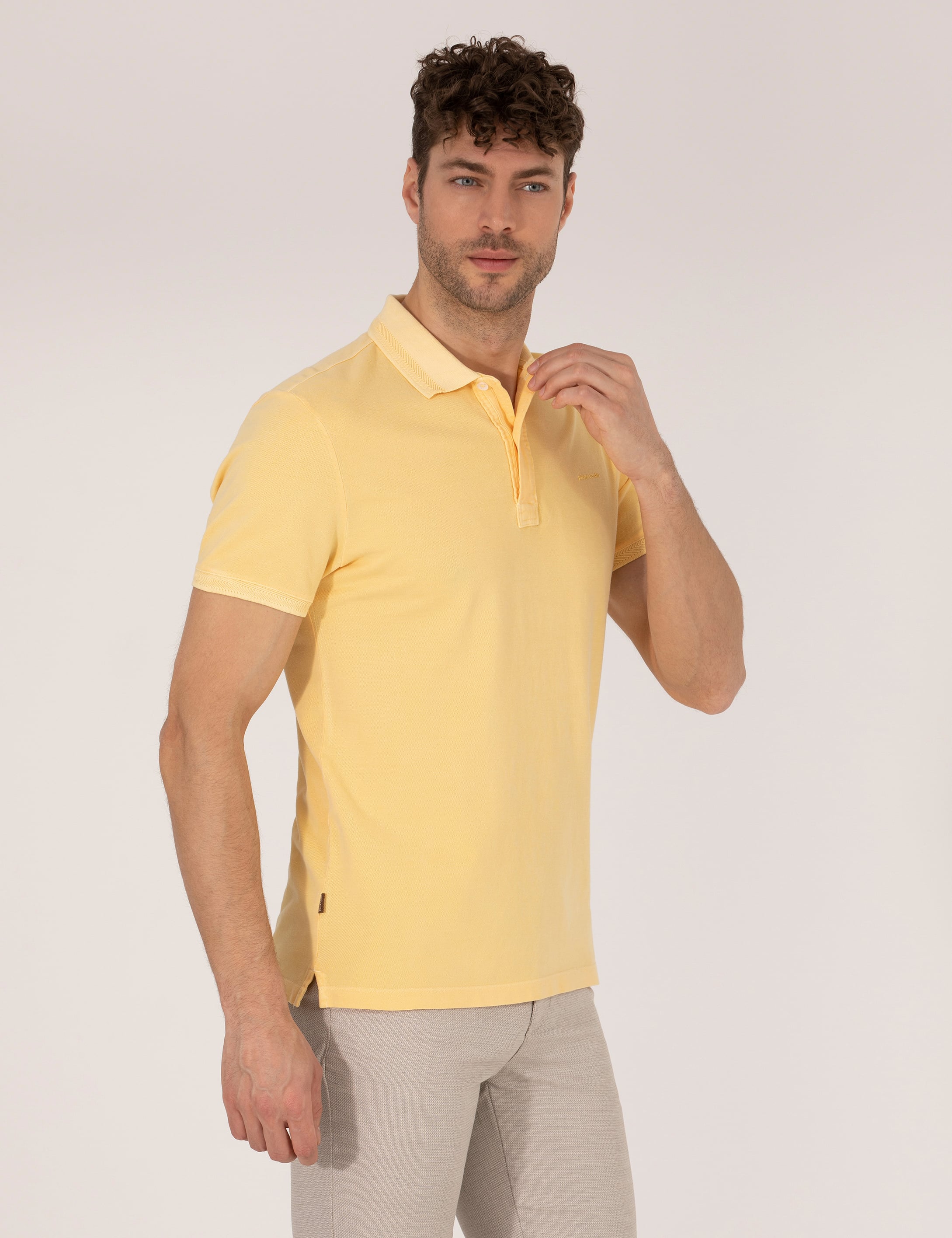 Açık Sarı Slim Fit %100 Pamuk Polo Yaka Tişört