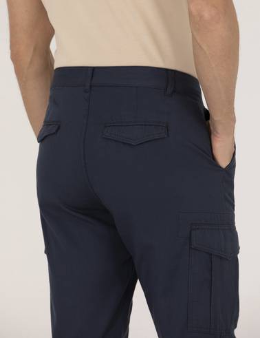Lacivert Comfort Fit Kargo Cepli Bermuda Şort