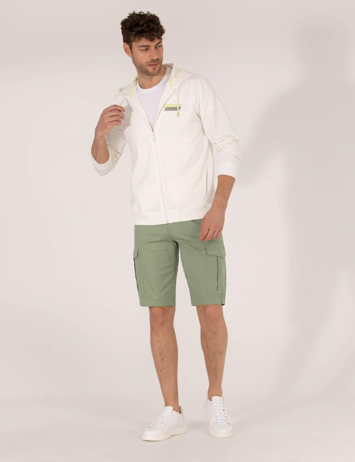 Haki Comfort Fit Kargo Cepli Bermuda Şort