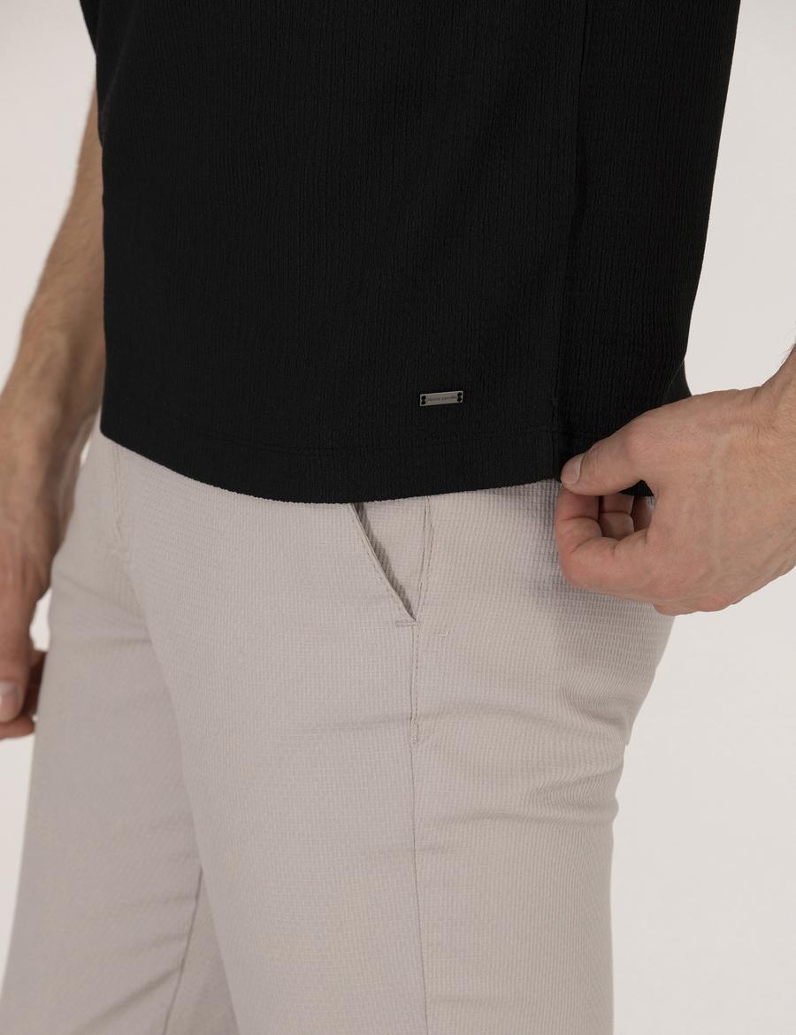 Siyah Slim Fit Dokulu Polo Yaka Tişört