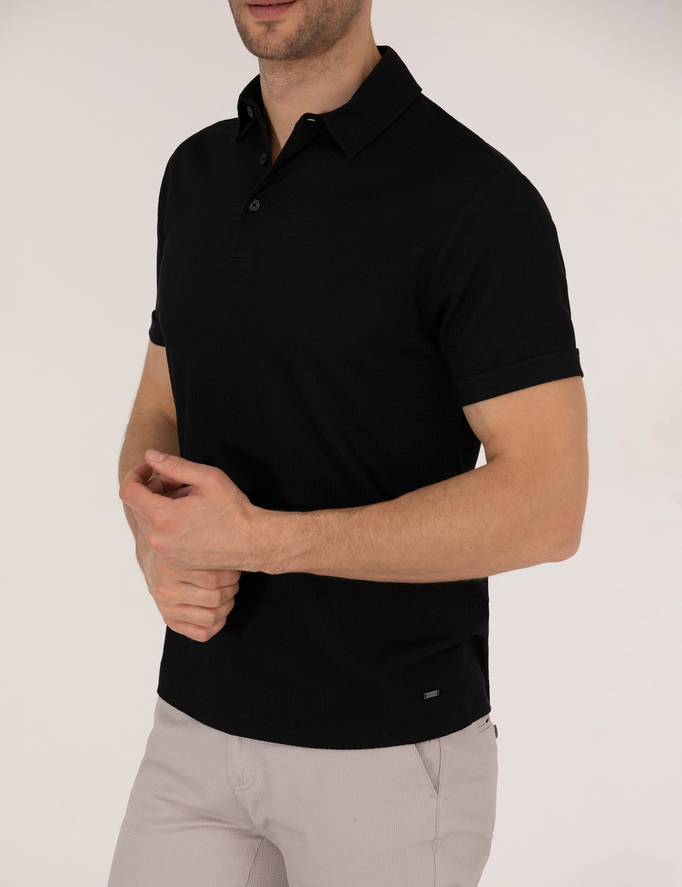 Siyah Slim Fit Dokulu Polo Yaka Tişört