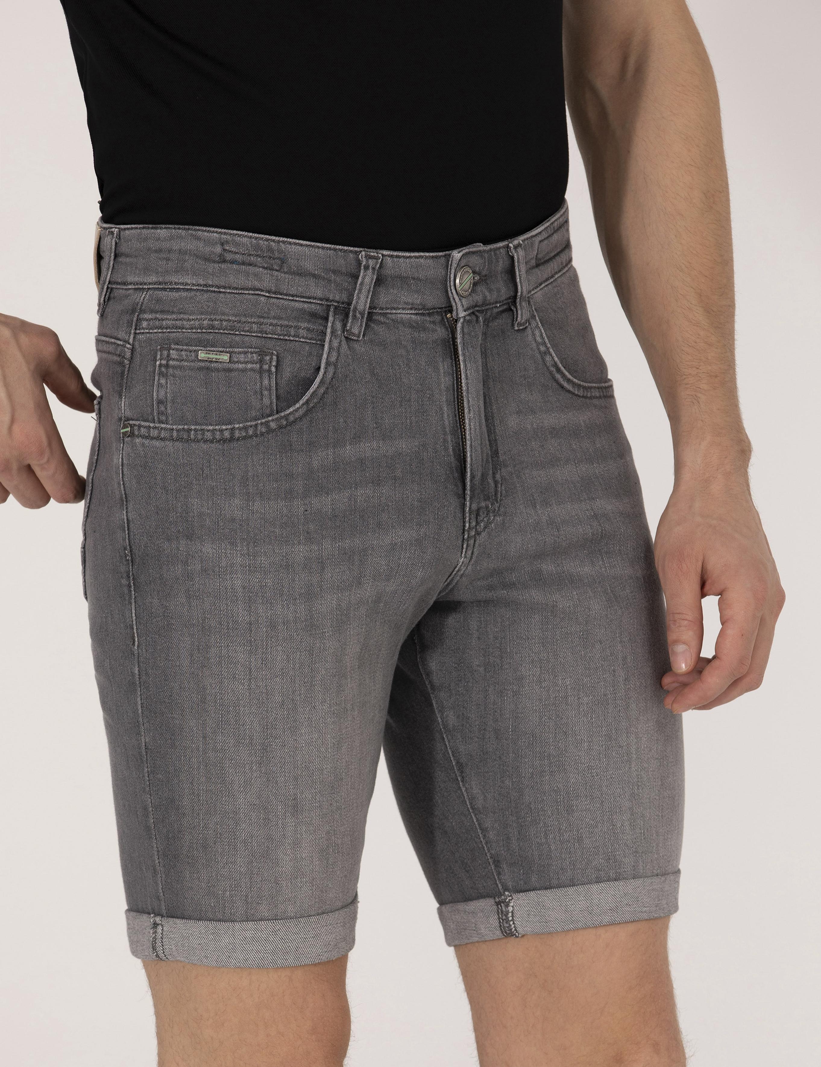 Gri Slim Fit Jean Şort