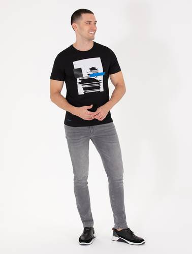 Siyah Slim Fit Baskılı Bisiklet Yaka Tişört