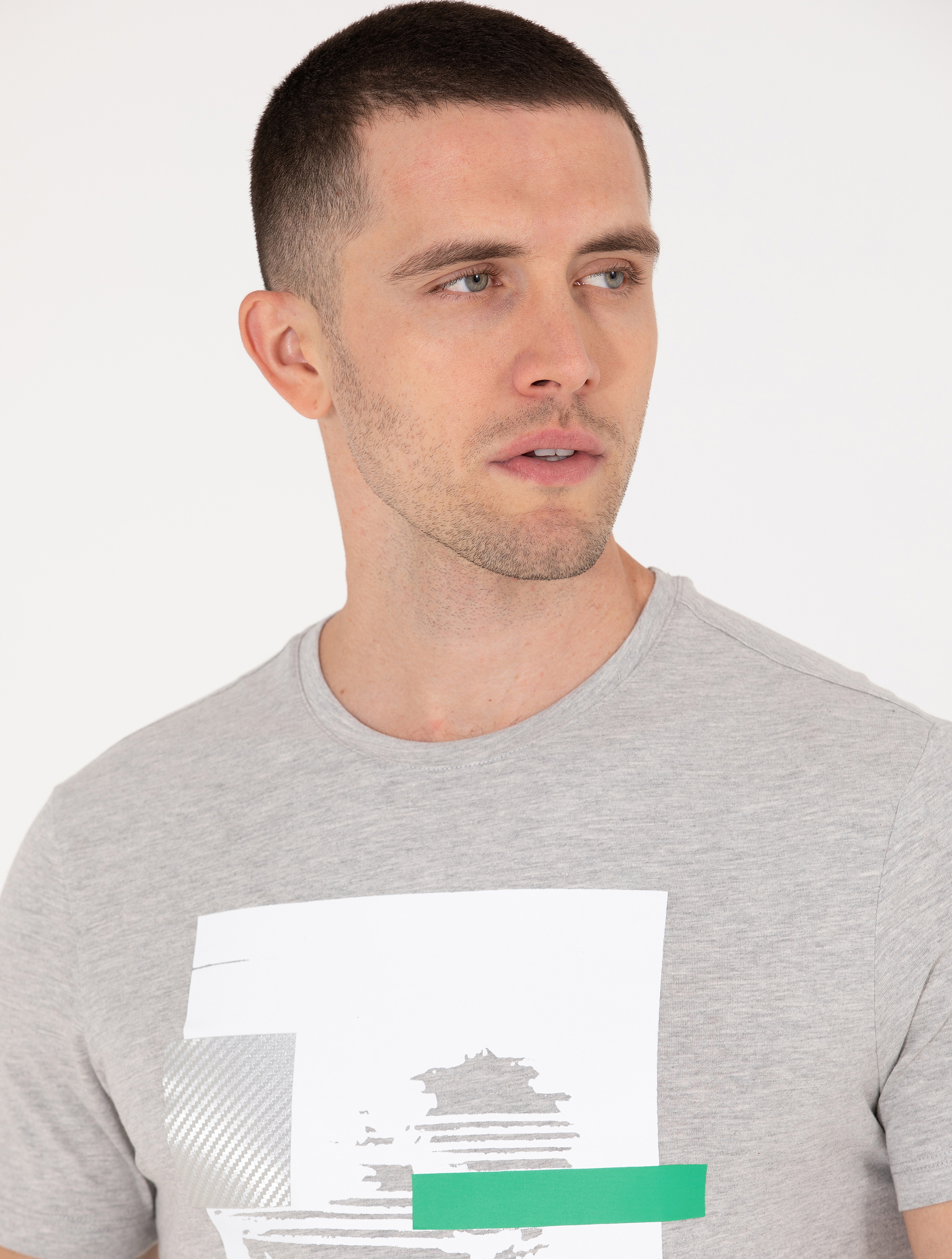 Açık Gri Melanj Slim Fit Baskılı Bisiklet Yaka Tişört - Image 2