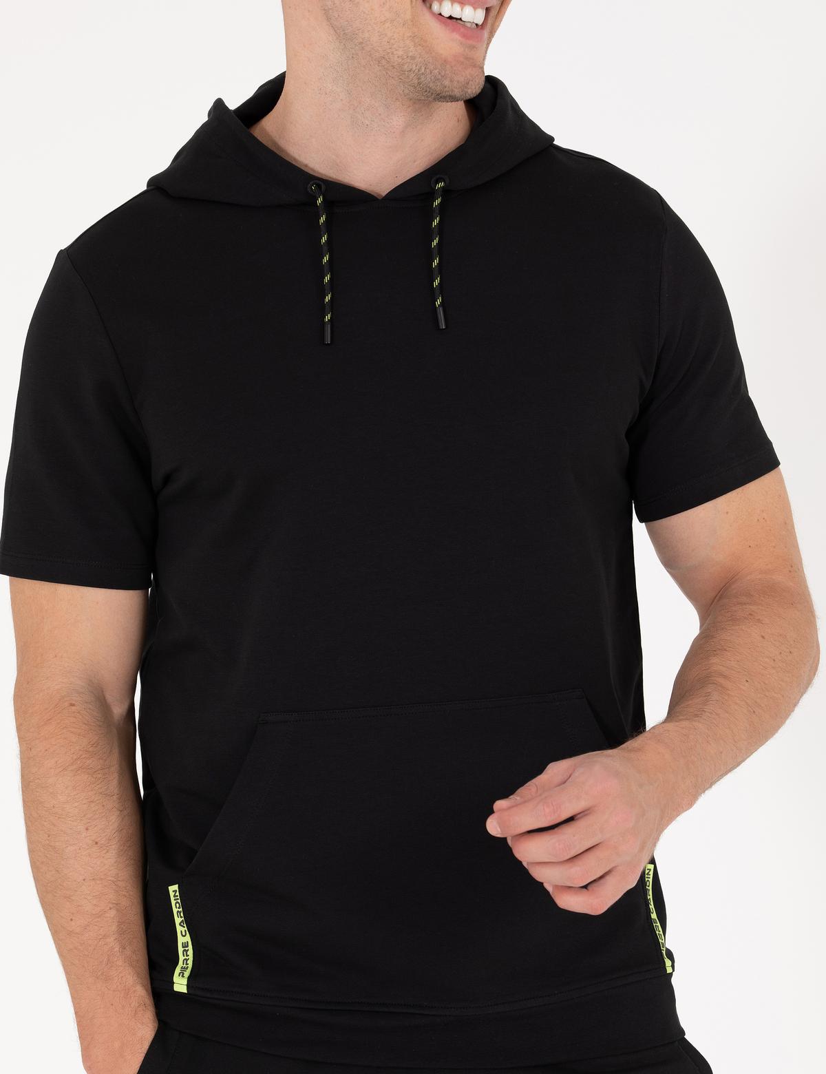 Siyah Regular Fit Kapüşonlu Tişört - 50262648057