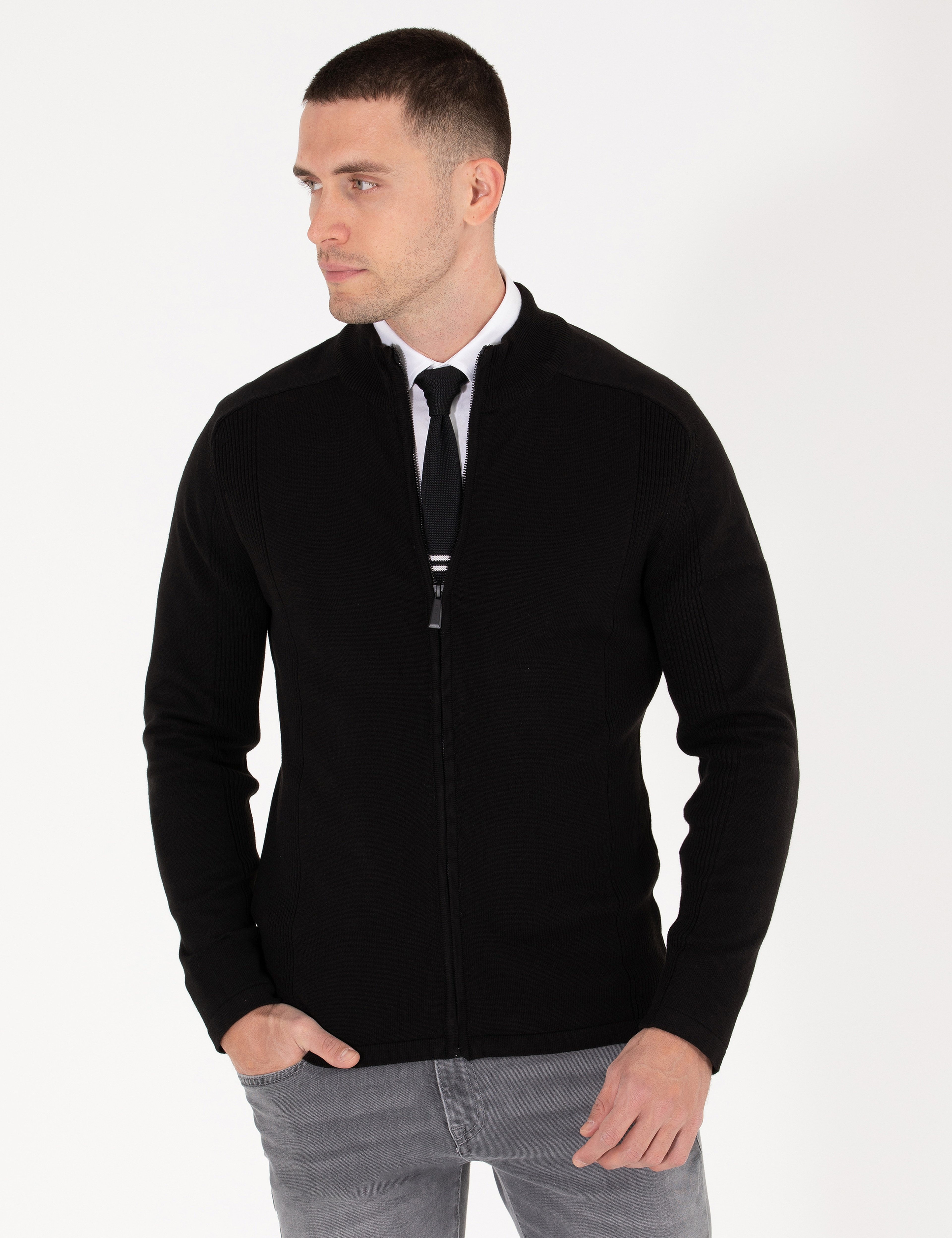 Siyah Slim Fit Fermuarlı Triko Hırka