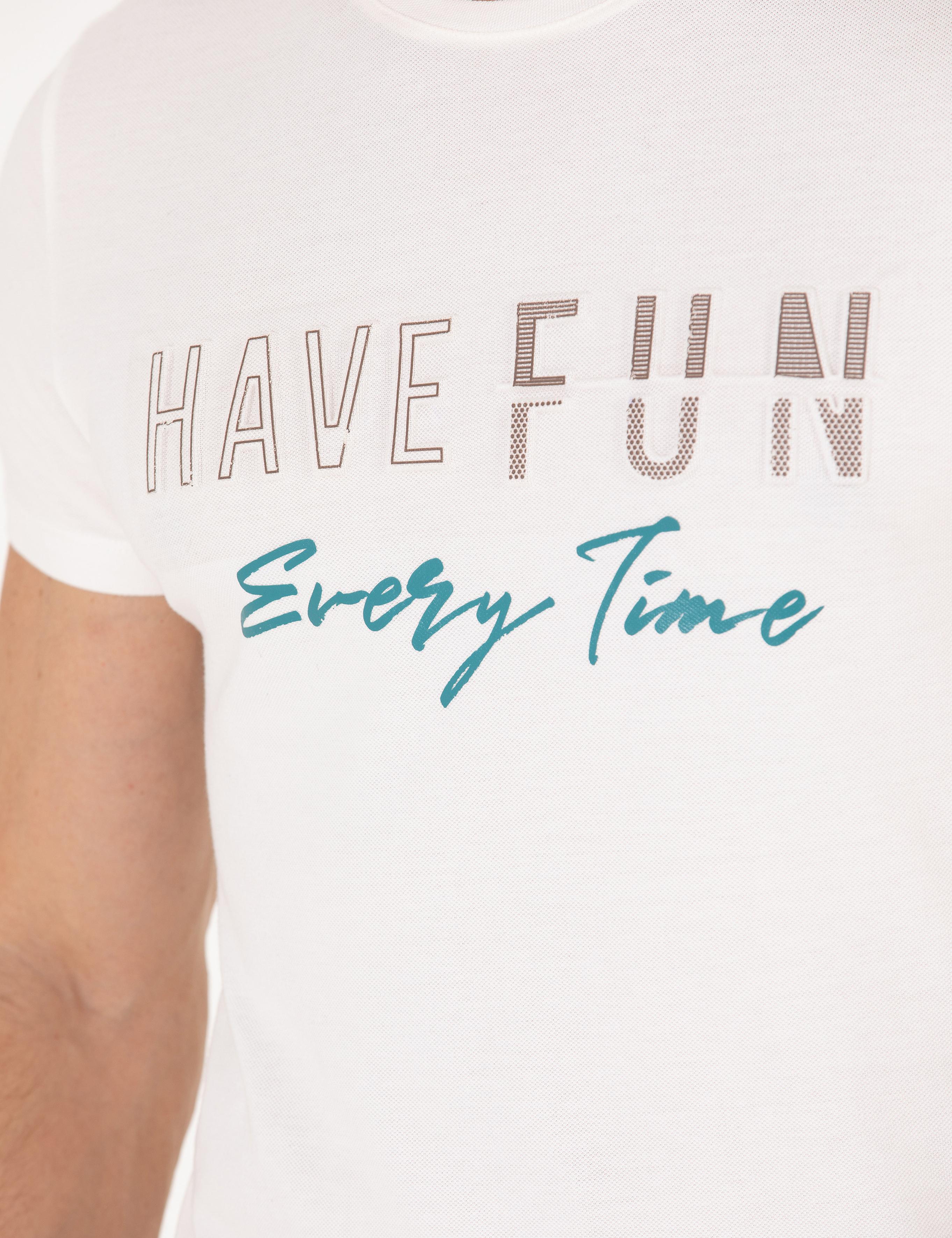 Ekru Slim Fit Baskılı Bisiklet Yaka Tişört