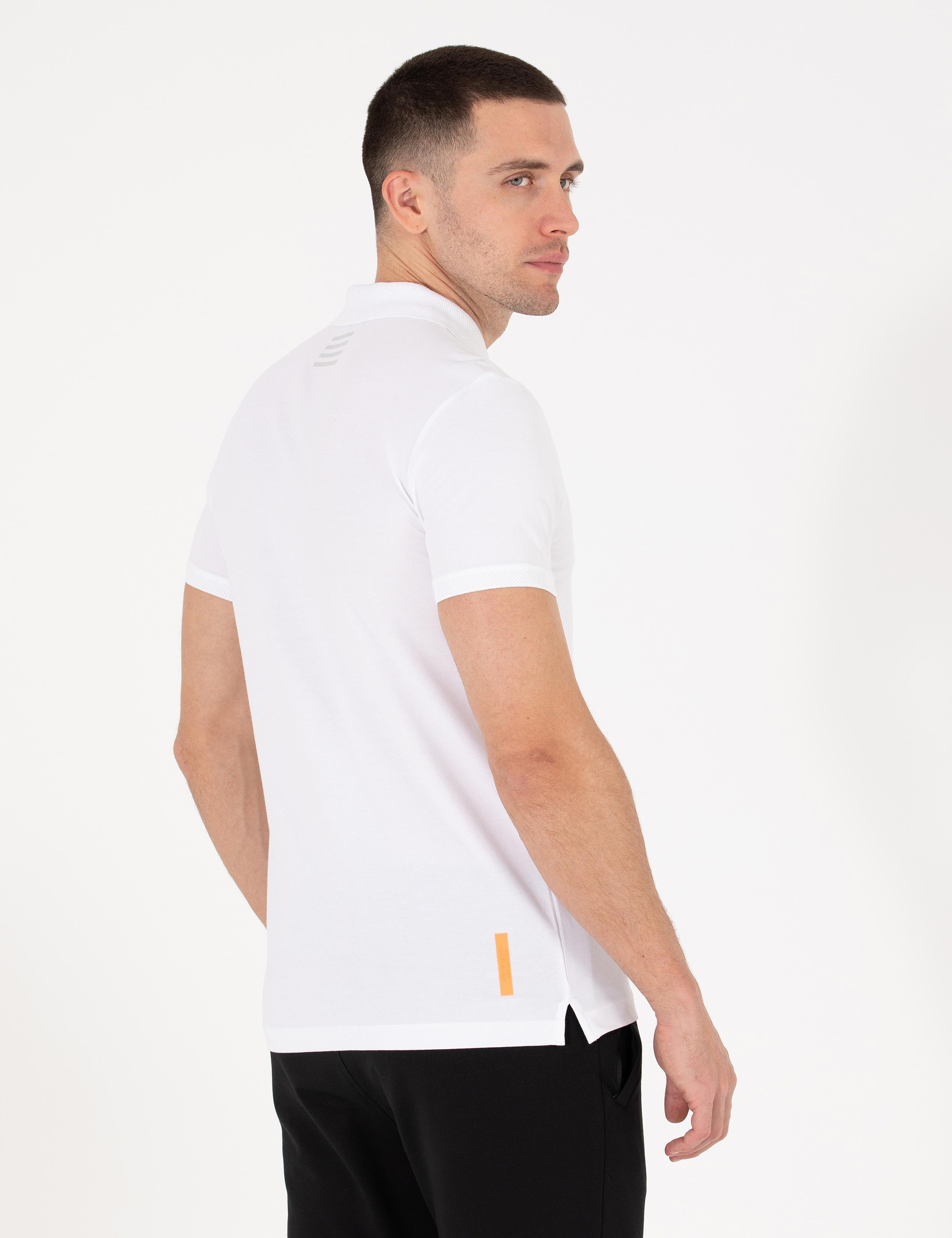 Beyaz Slim Fit Fermuarlı Polo Yaka Tişört