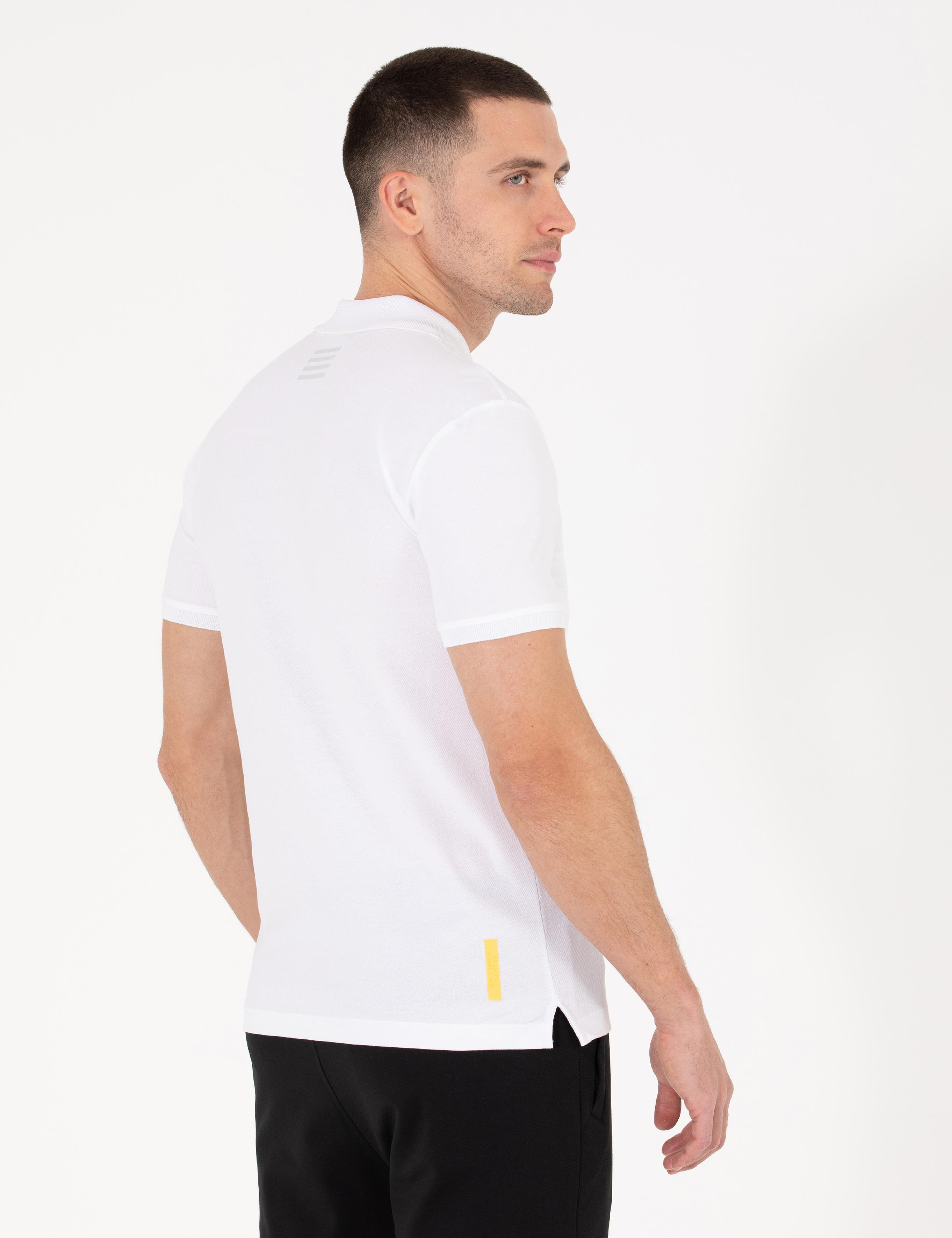 Beyaz Slim Fit Göğüs Baskılı Polo Yaka Tişört