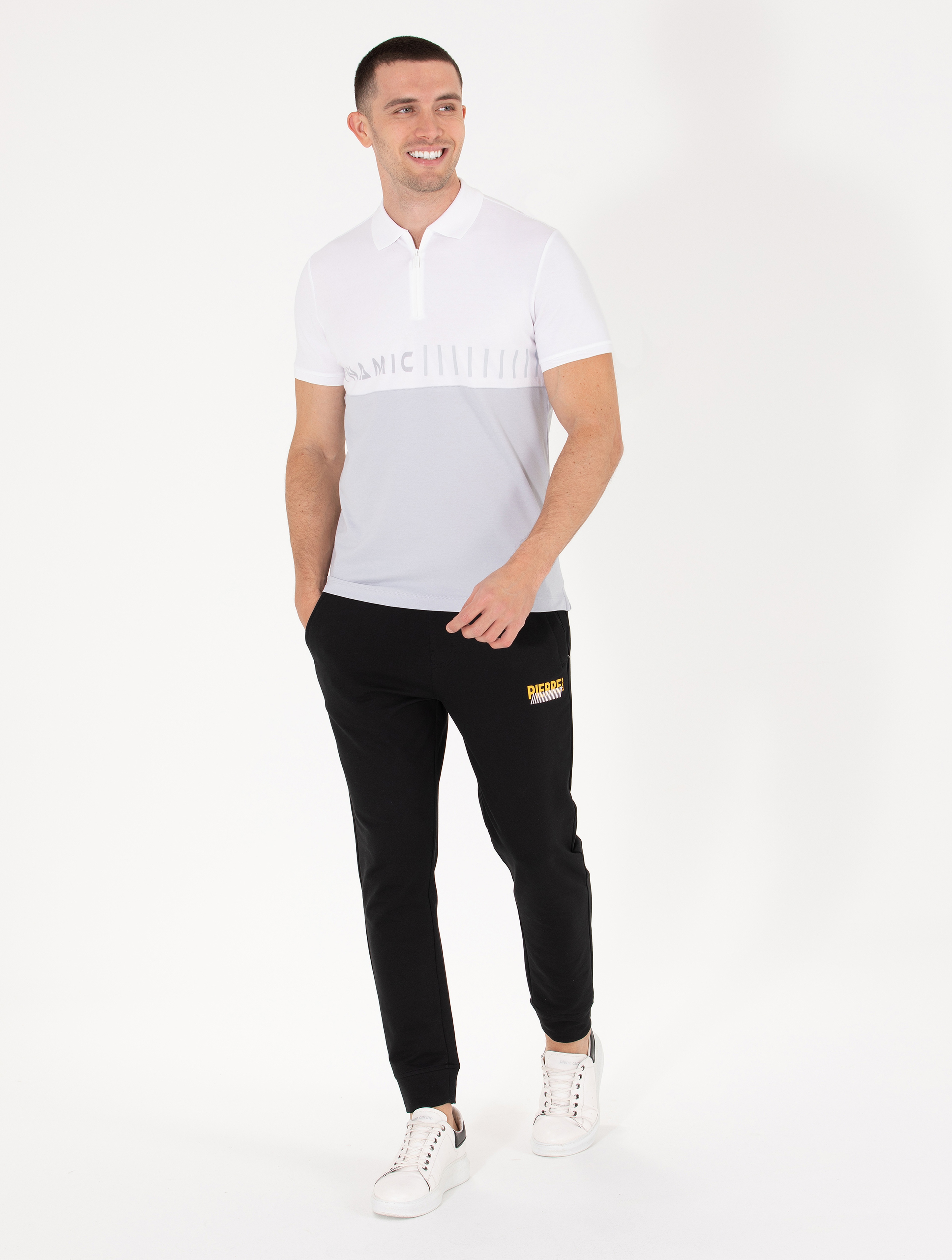 Beyaz Göğüs Baskılı Slim Fit Polo Yaka Tişört - Image 5