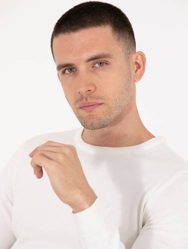 Ekru Slim Fit Bisiklet Yaka Basic Triko Kazak